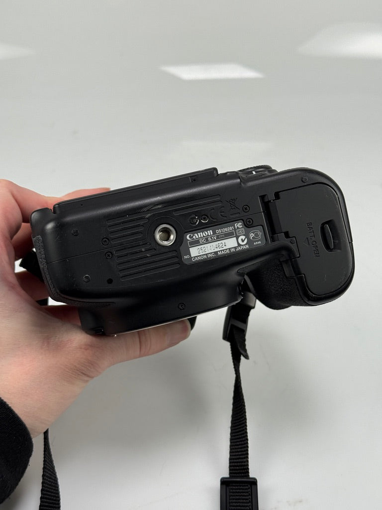 Canon 60D Digital SLR Camera Body 18.0MP