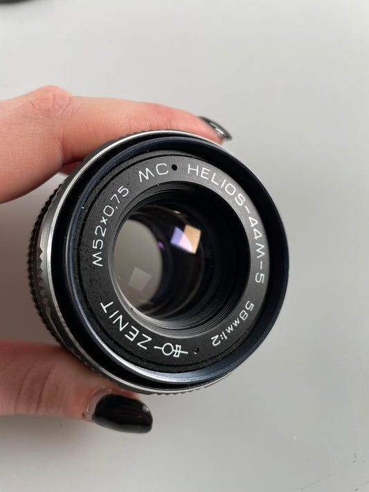 Zenit Helios 44M-5 58mm f2 Russian Manual portrait Lens Fixed DSLR M42 Mount