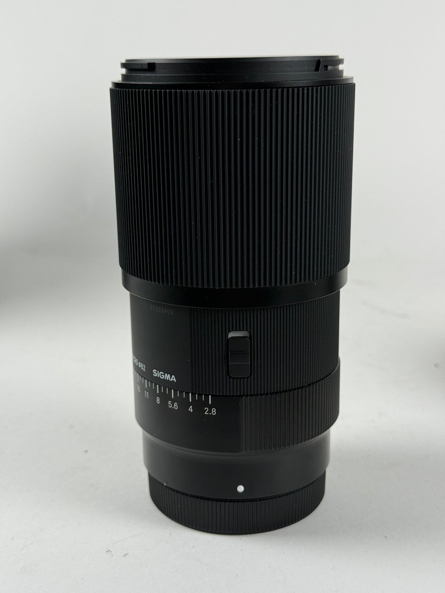 Sigma Art 105mm f2.8 DG DN Macro Lens For Leica L Mount + Hood Mint