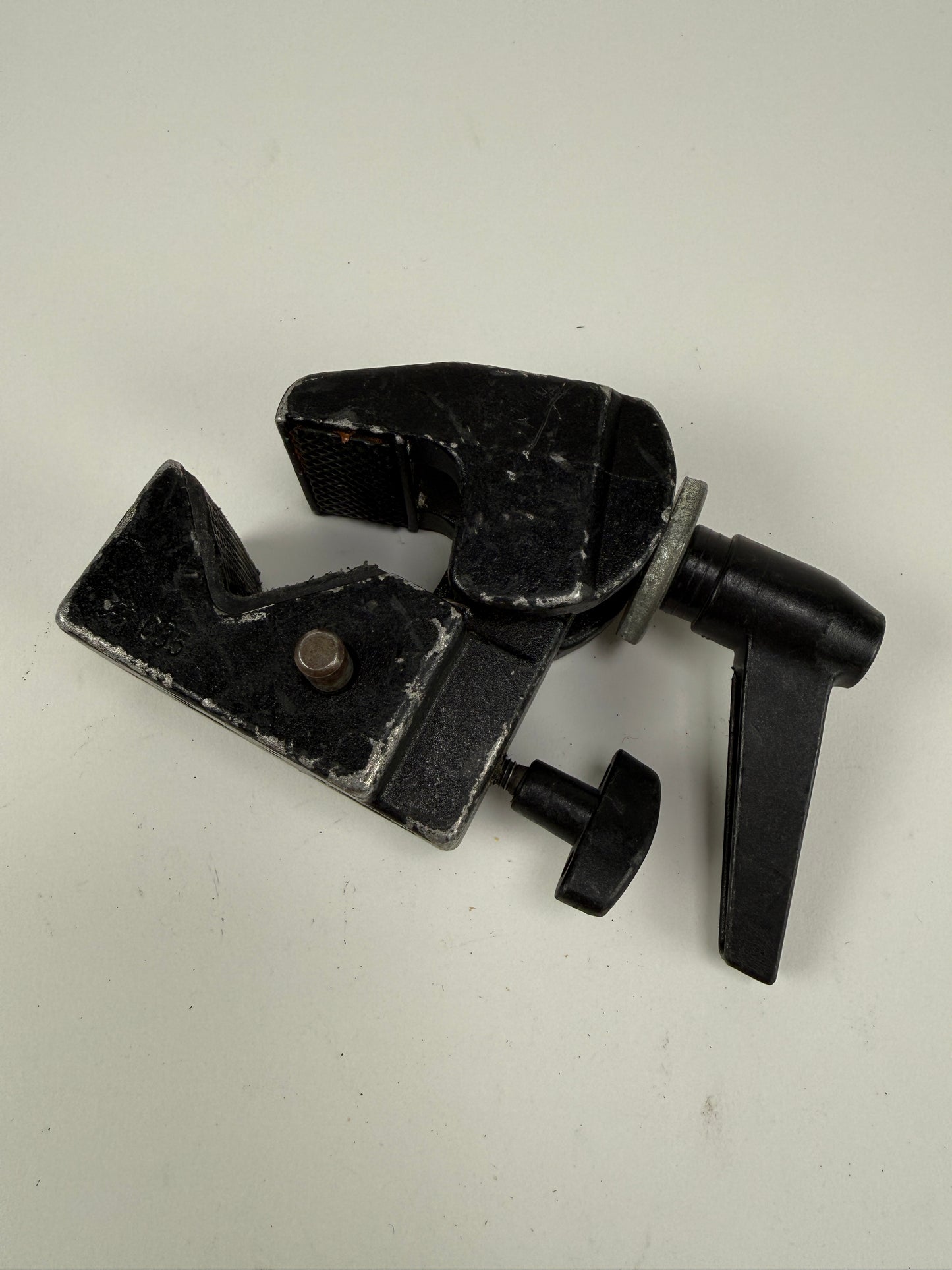 Manfrotto Art. 035 Super Clamp Max Load = 15Kg Made in Italy