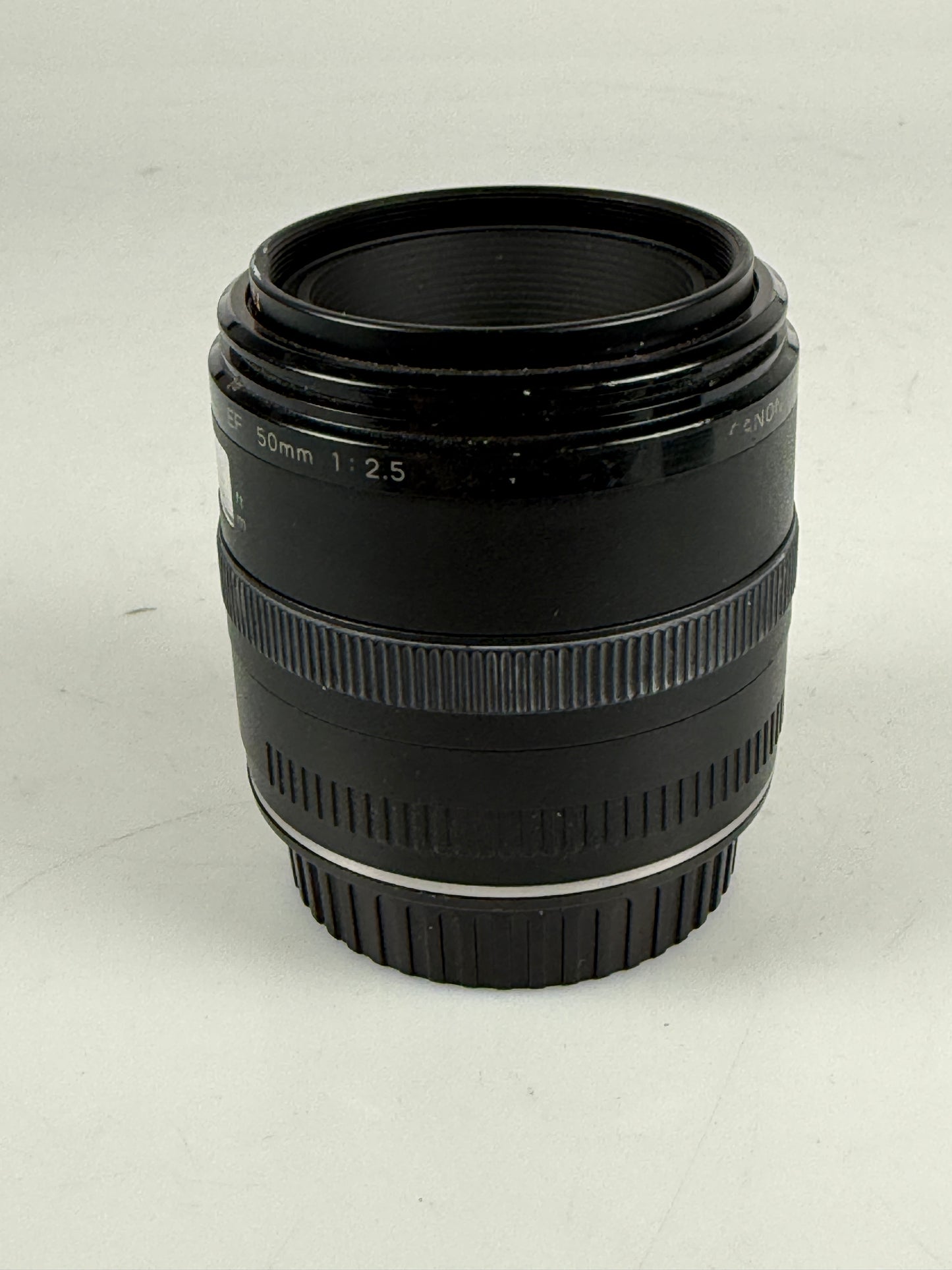 Canon EF 50mm f2.5 Compact MACRO AF Lens