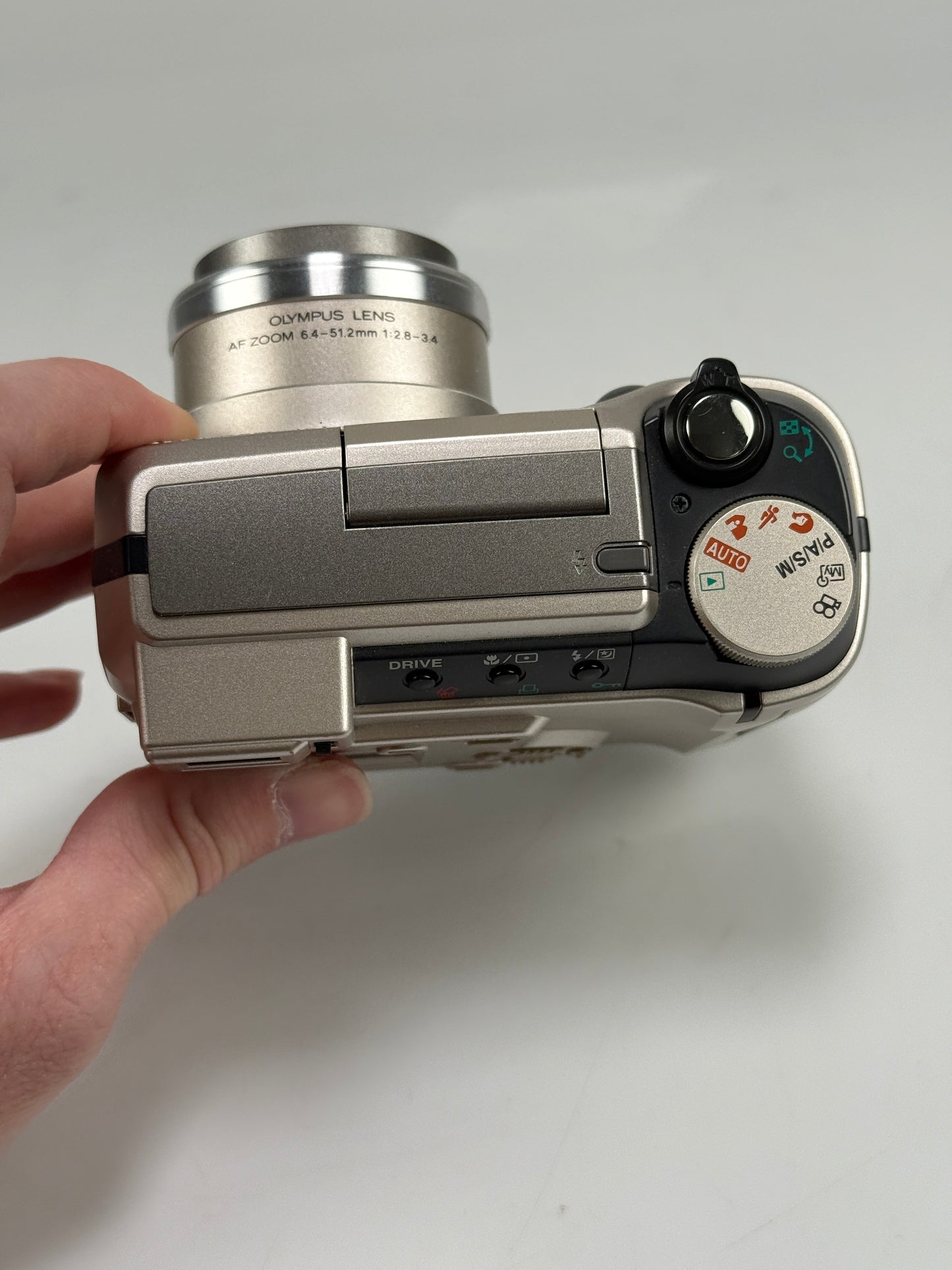 Vintage Olympus Camedia C-720 Ultra Zoom Digital Camera With Case