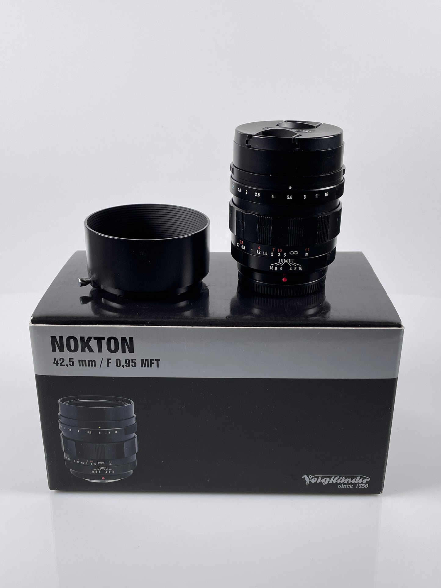 Voigtlander NOKTON 42.5mm F0.95 (for Micro Four Thirds mount)