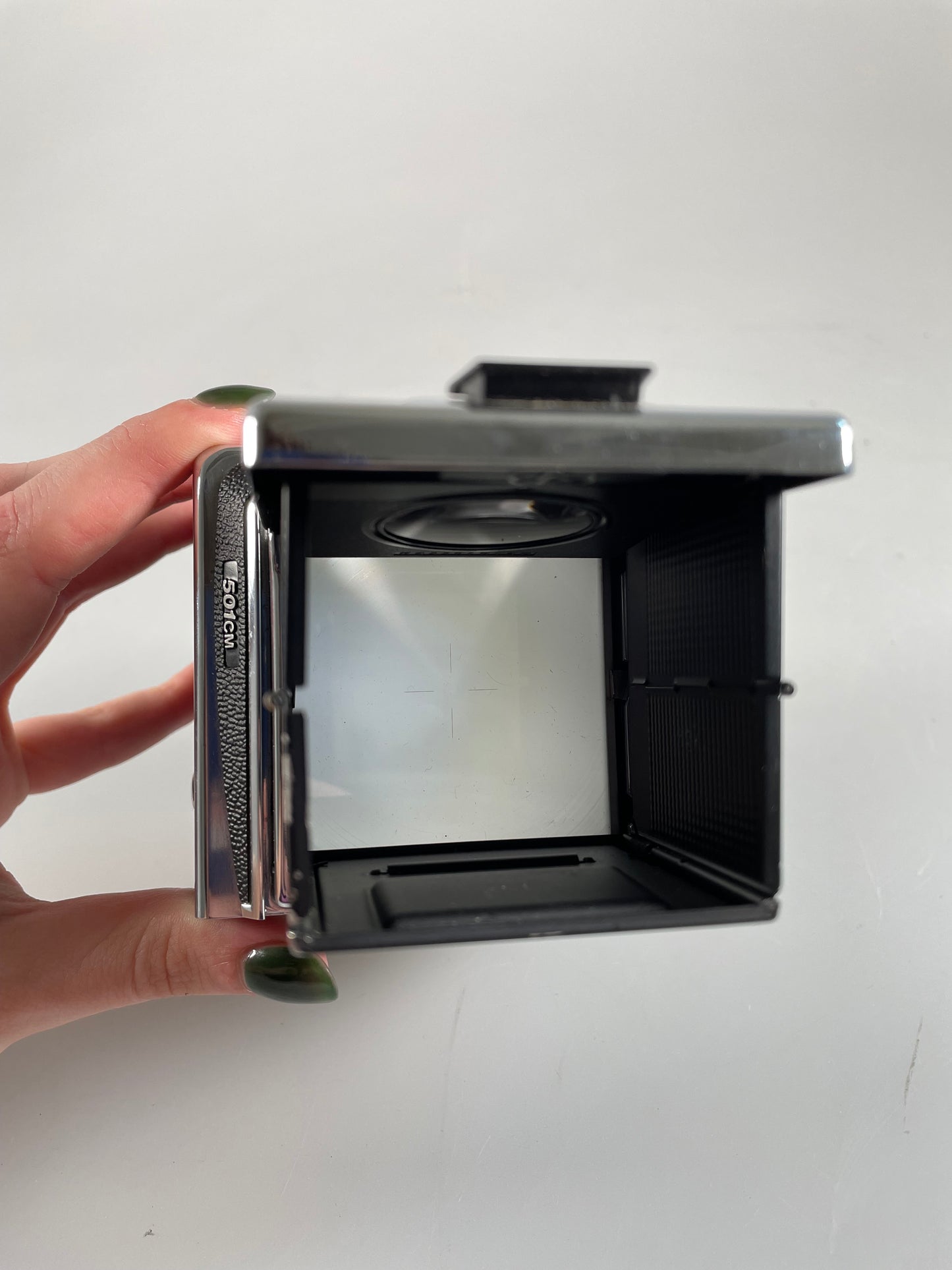 Hasselblad 501CM Medium Format Film Camera Body Chrome, wlf waist level, acute focusing screen