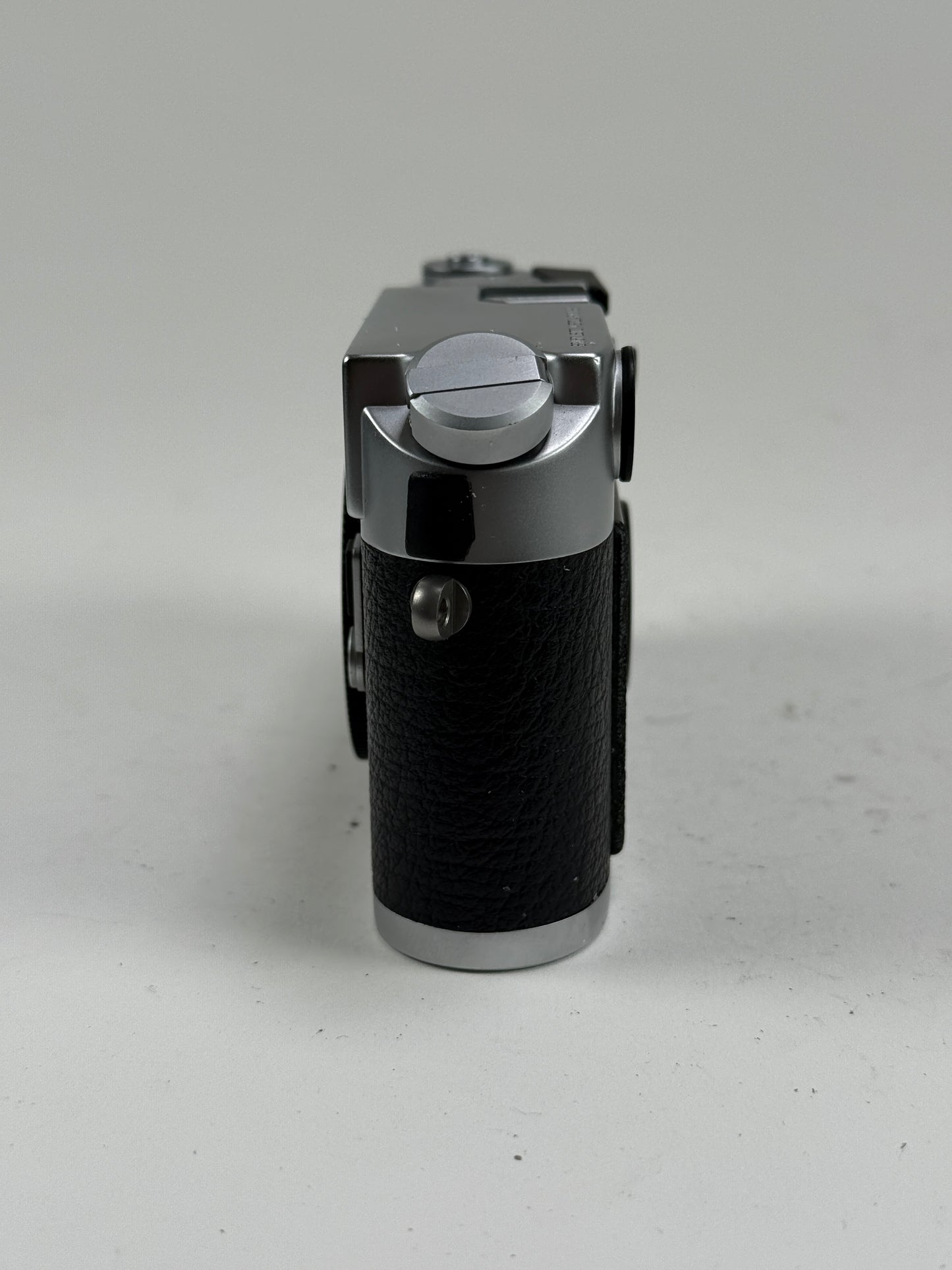 Leica M6 Classic Chrome 0.72 35mm rangefinder film camera 10414