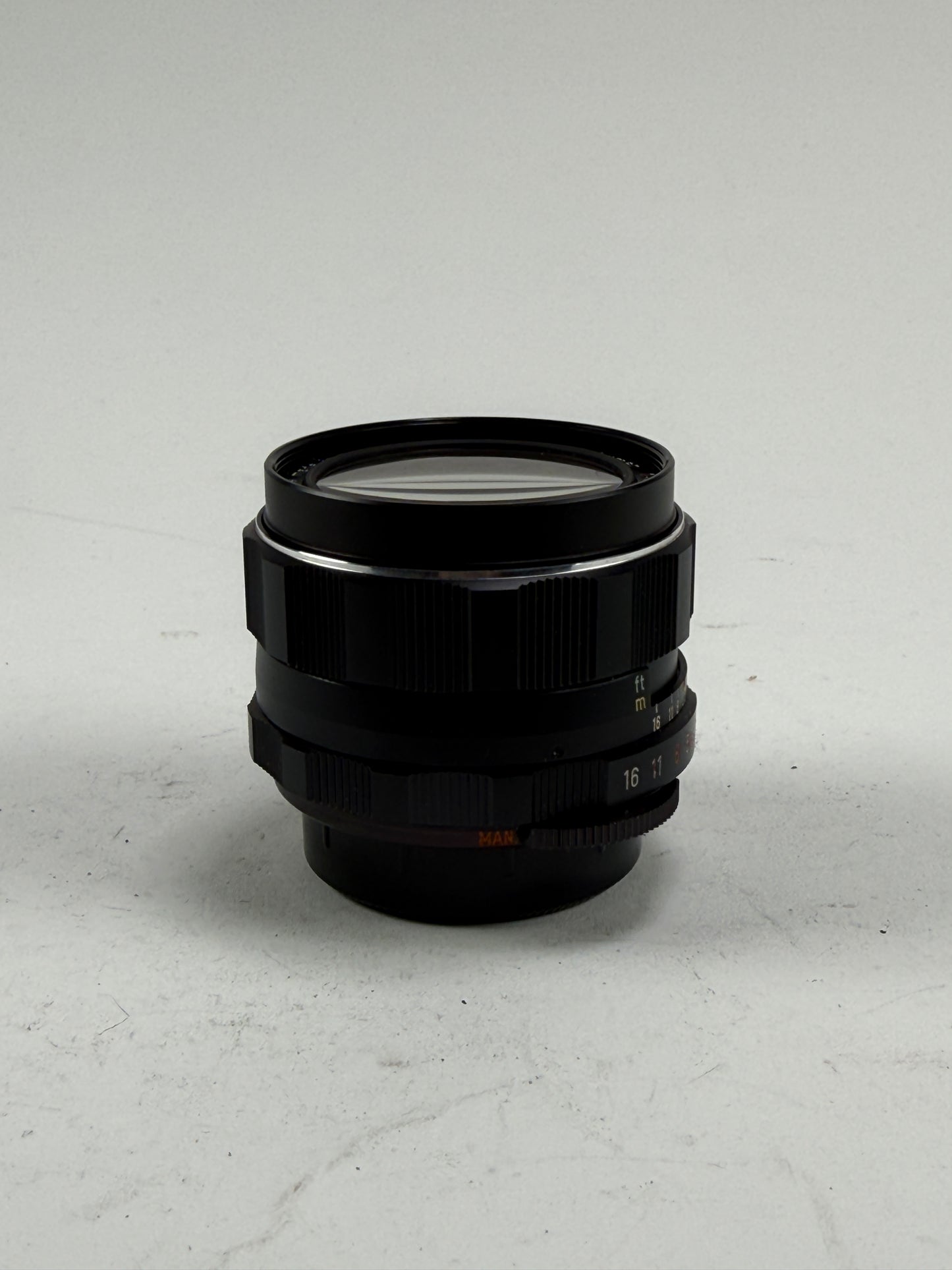 Asahi Pentax Super Takumar 28mm f3.5 Manual Lens M42 Screw Mount
