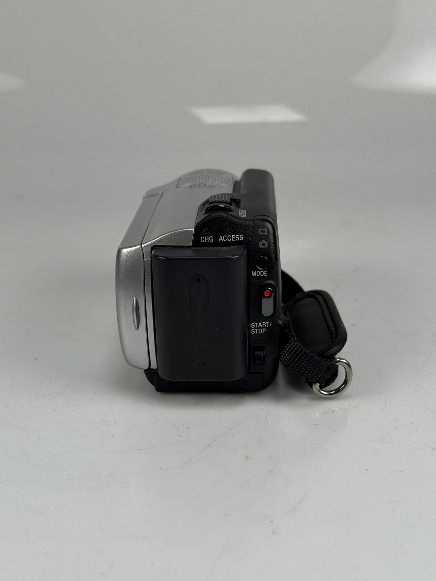 Sony DCR-SR47 1080p Silver Digital Camcorder 60x Optical Zoom SD