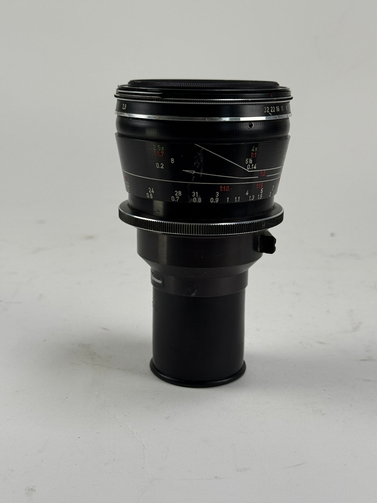 Kilfitt Zoomar Muenchen Macro-Kilar 90mm F2.8 lens in Arri Standard mount