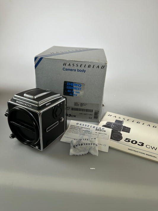 Hasselblad 503CW camera Body ISO 3200 + Acute Matte + WLF