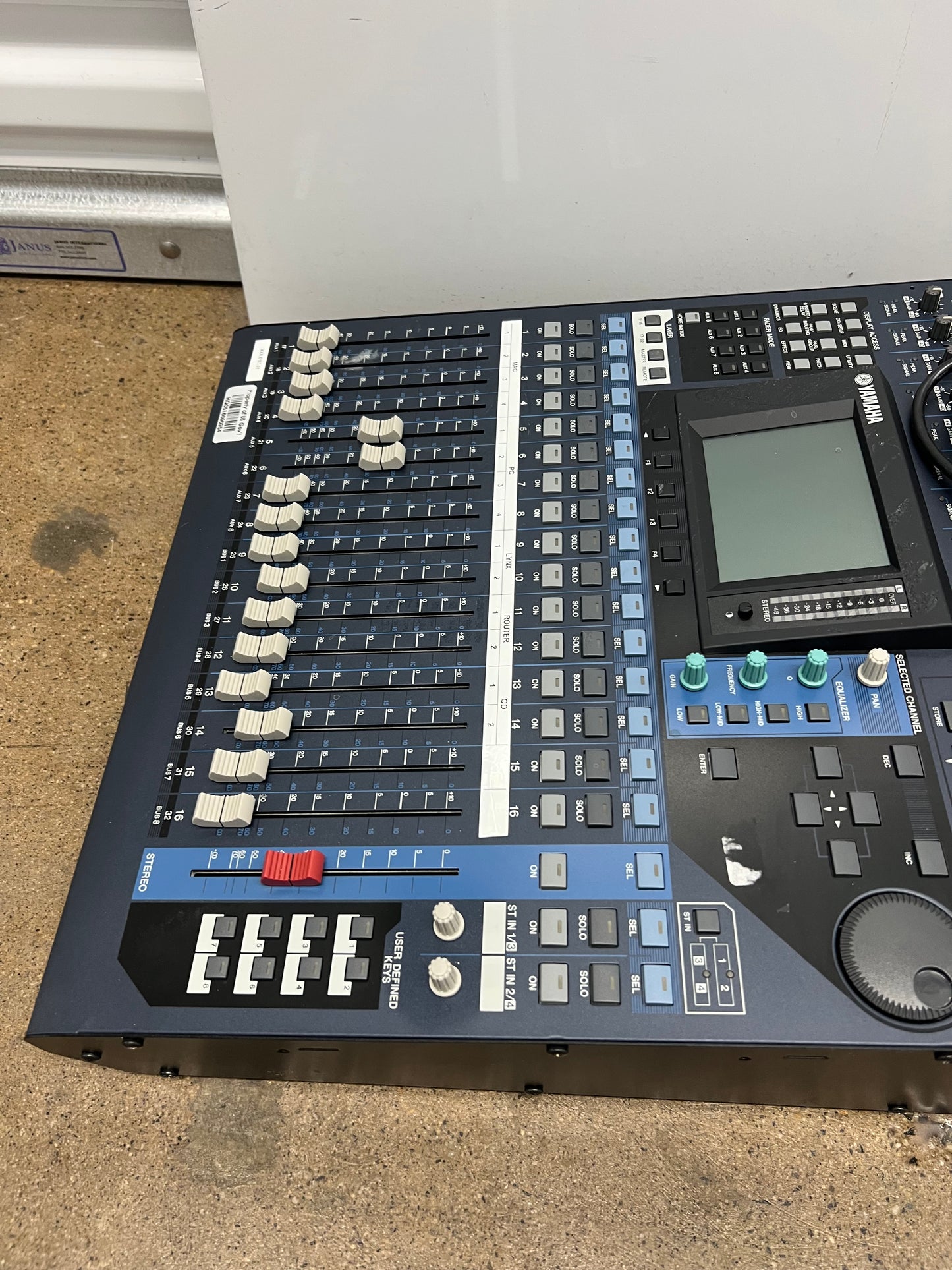 Yamaha 01V96VCM 24-Bit/96k Digital Recording Mixer CG008R5