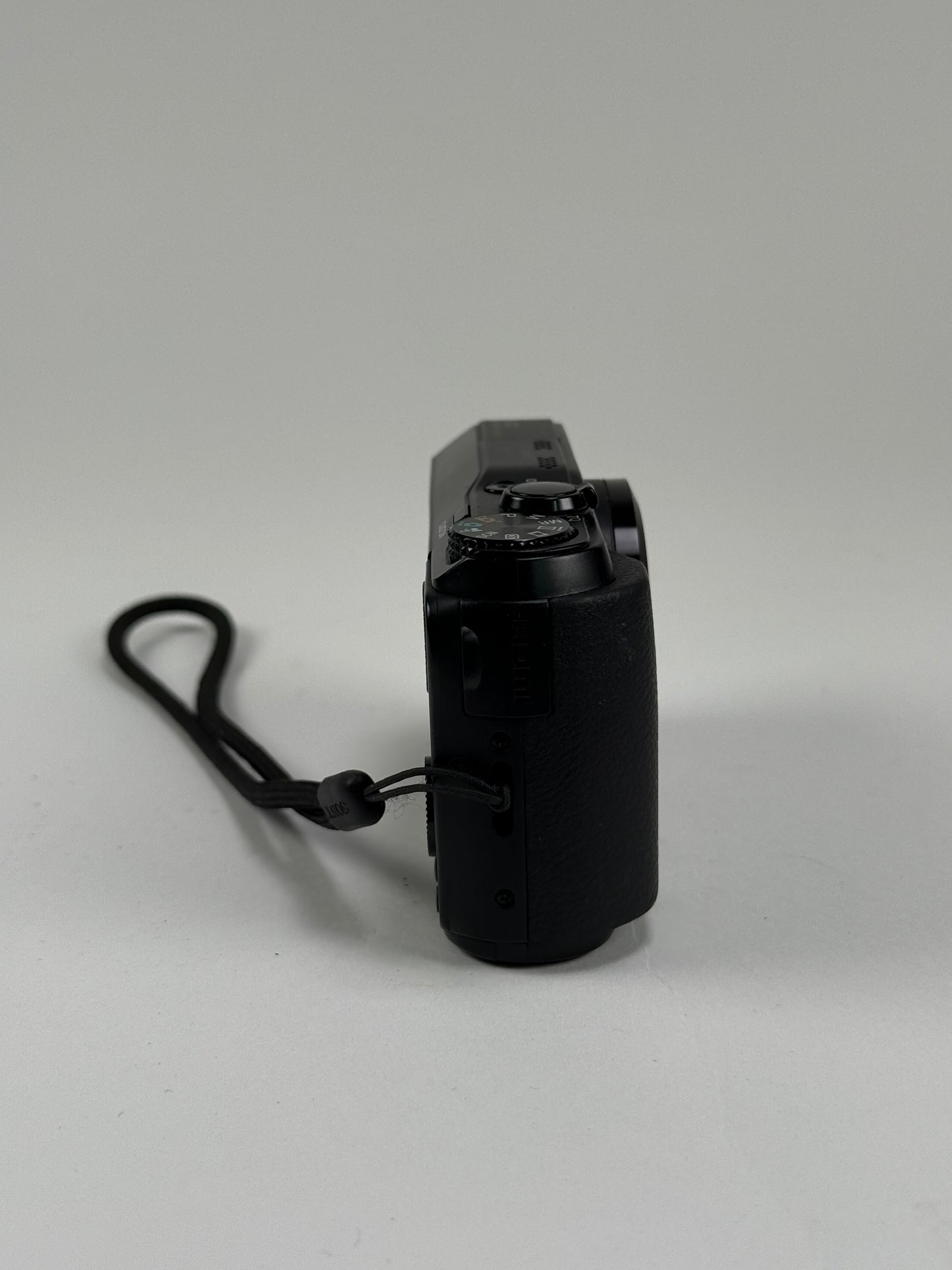 Sony Cyber-shot DSC-HX20V 18.2MP Digital Camera w/20X Optical Zoom