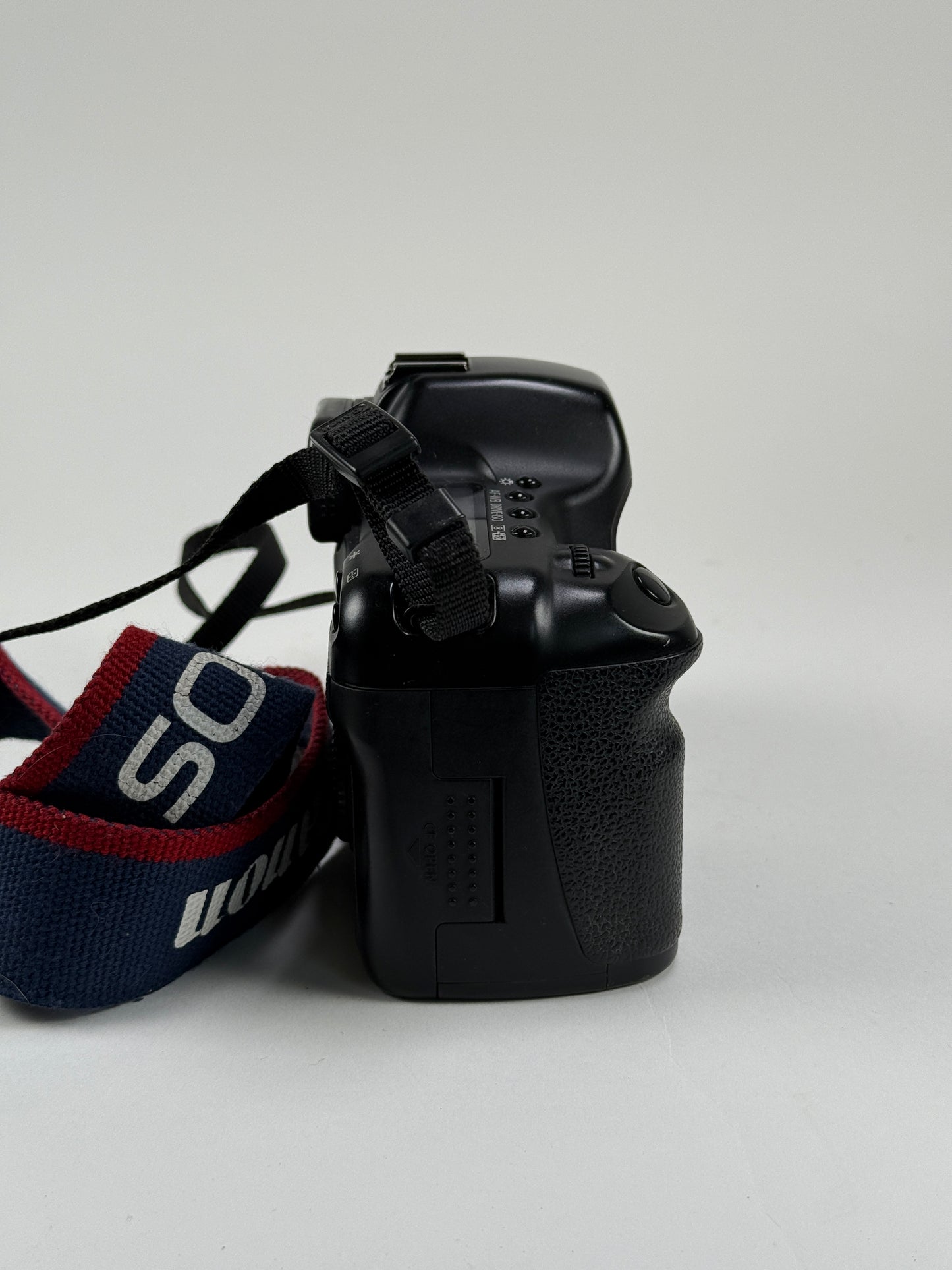 Canon EOS 5D Classic Body 12.8 MP Full Frame DSLR Camera (Copy)