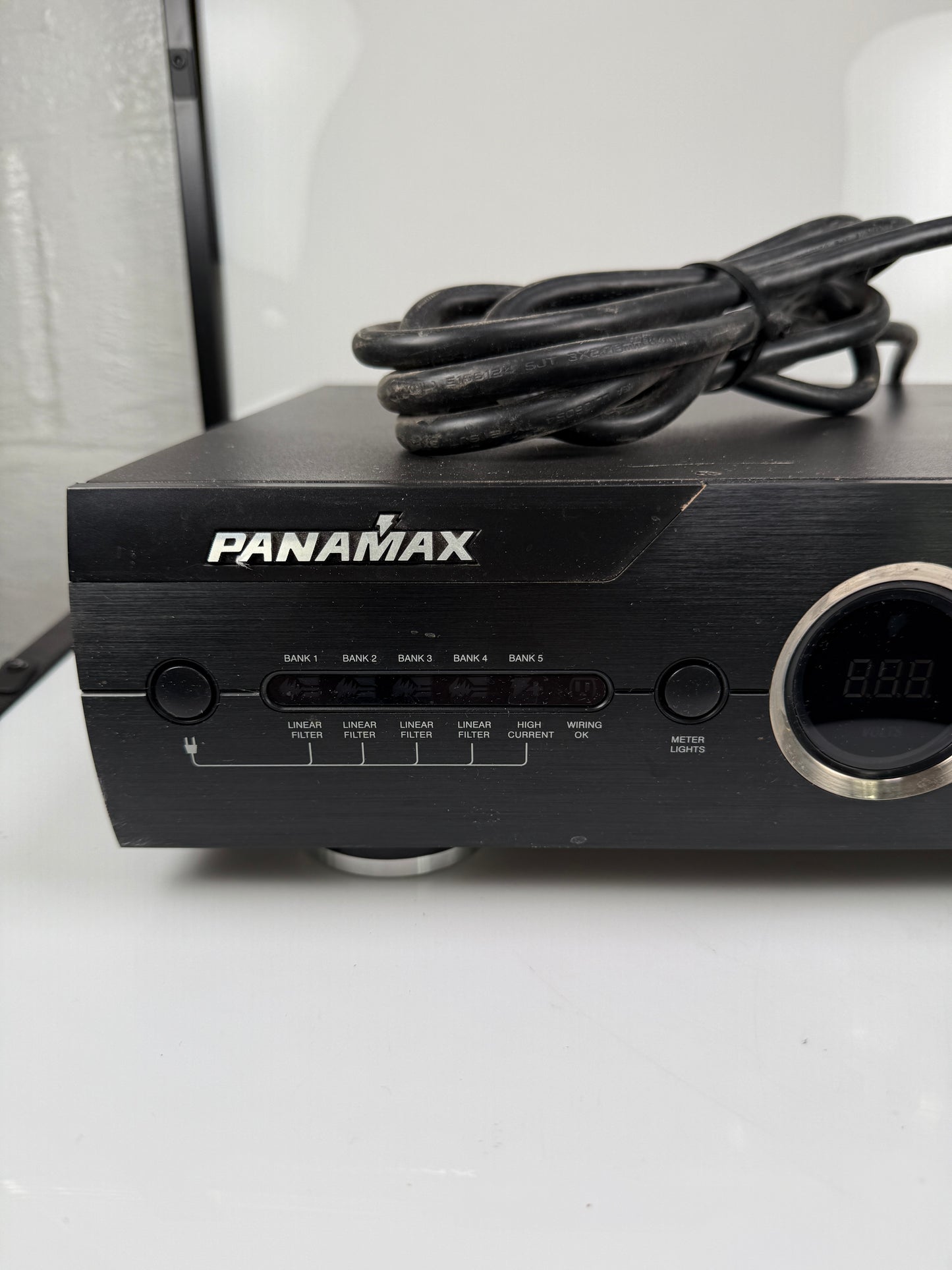 Panamax M5300PM 11 Outlet Clean Power Level 4