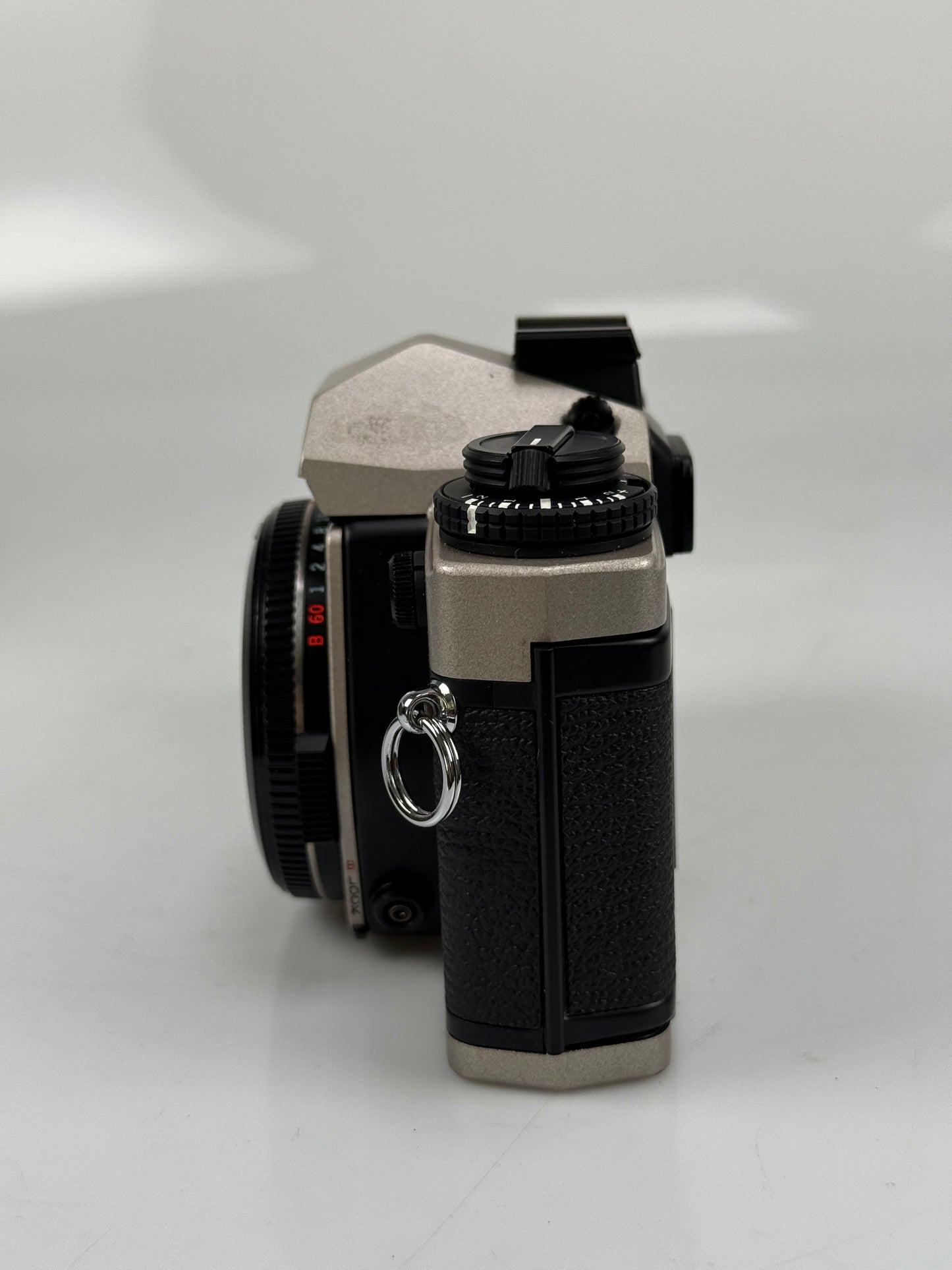 Olympus OM-4T Chrome 35mm SLR Film Camera