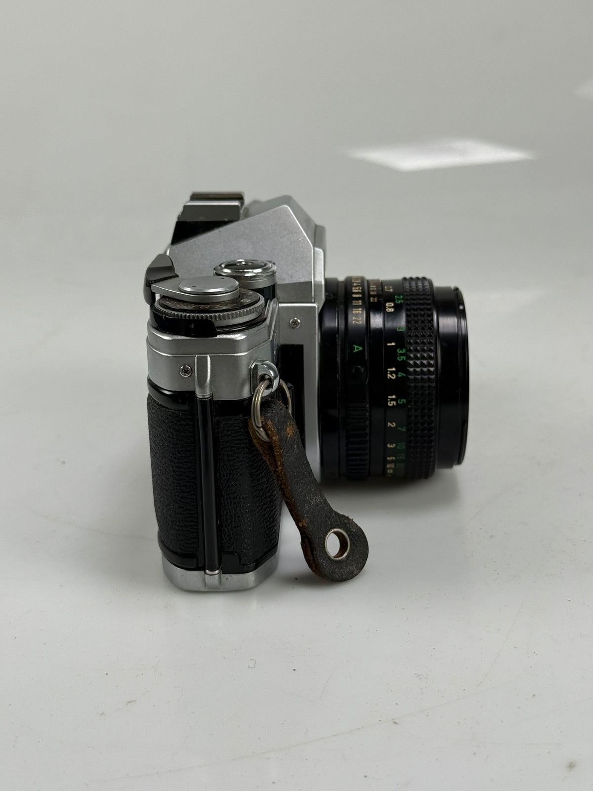 CANON AE-1 chrome SLR 35mm Film Camera with 50mm f1.8 FD KIT