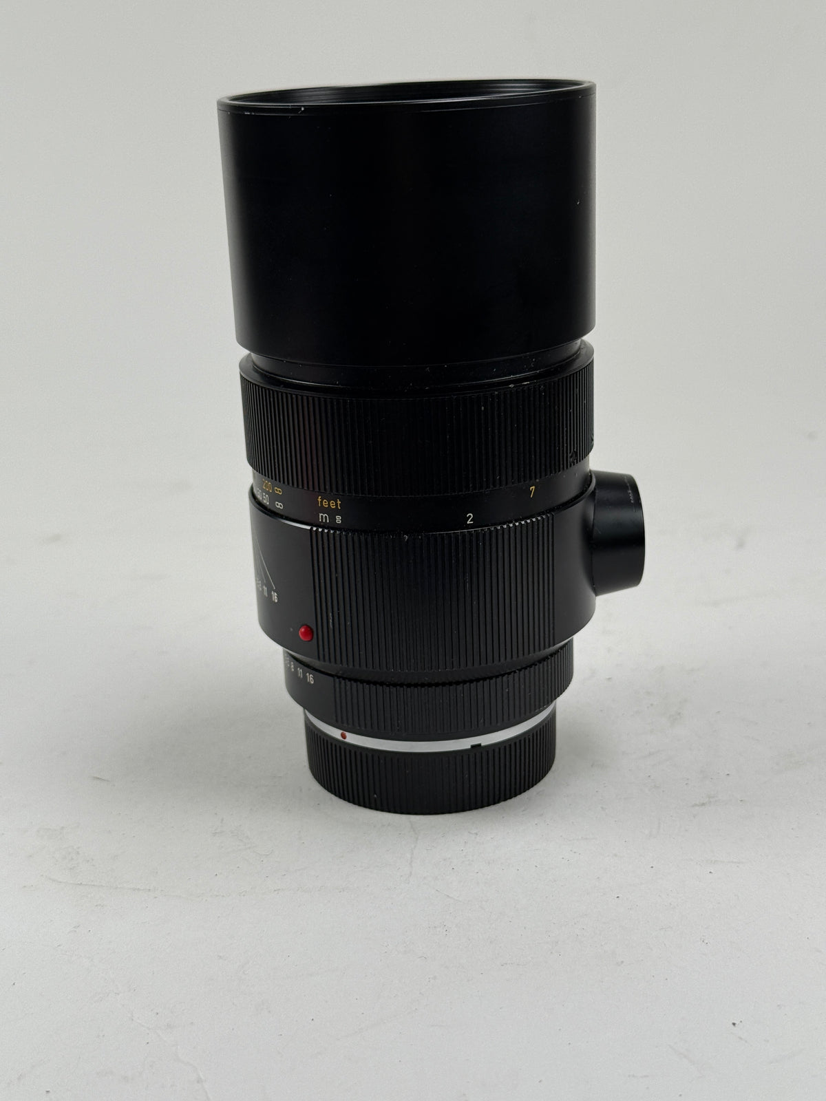 Leica 180mm f2.8 Elmarit-R Telephoto 2 Cam R Lens