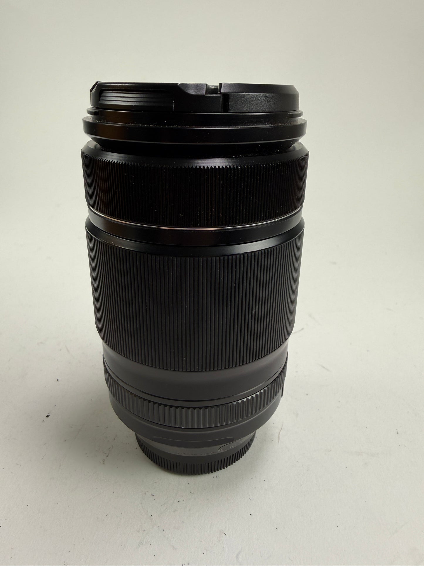 Fujifilm XF 55-200mm F3.5-4.8 Fujinon LM OIS R Super EBC Lens X-Mount