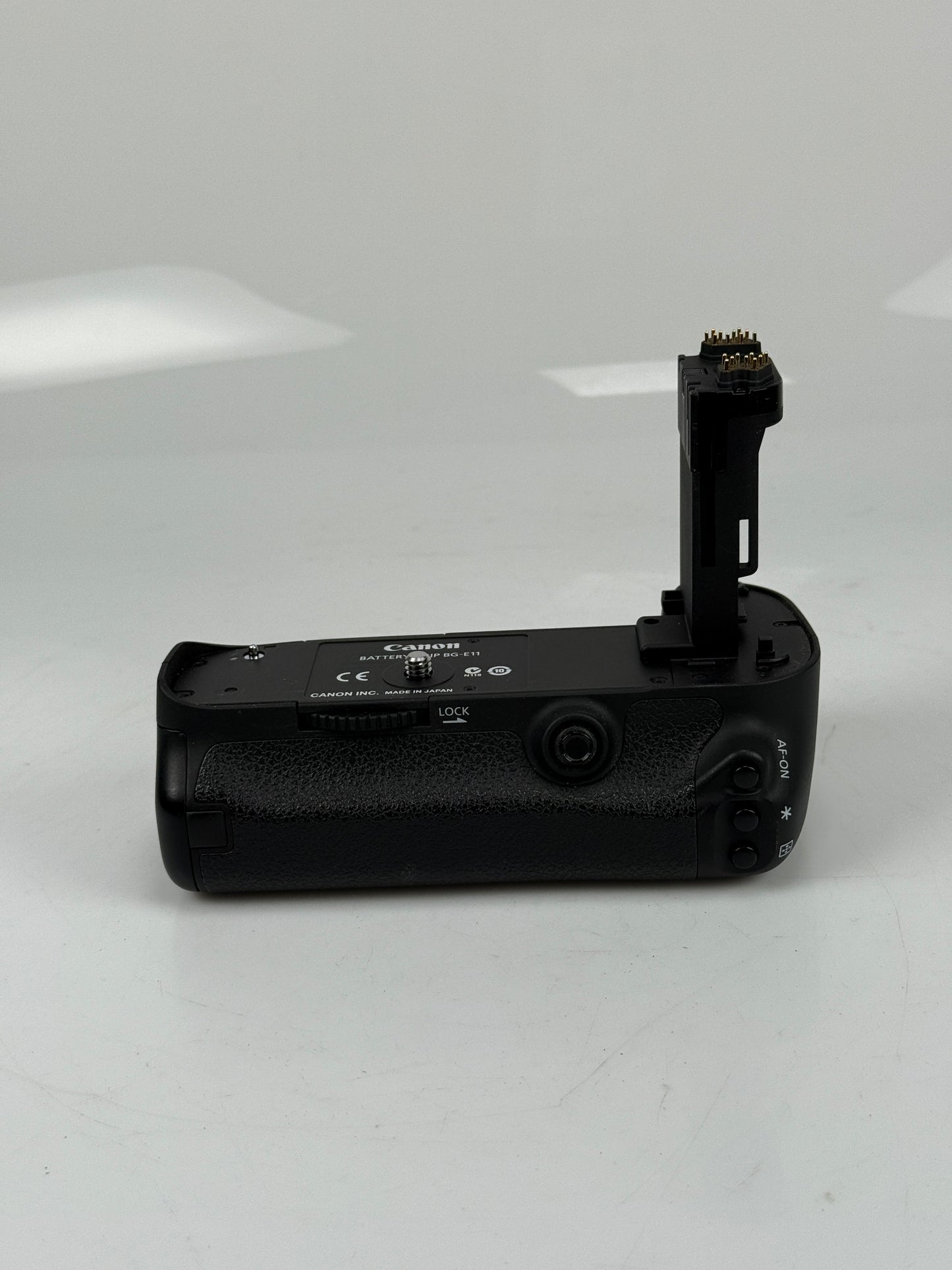 Canon BG-E11 Battery Grip for 5D Mark III, 5DS 5DSR