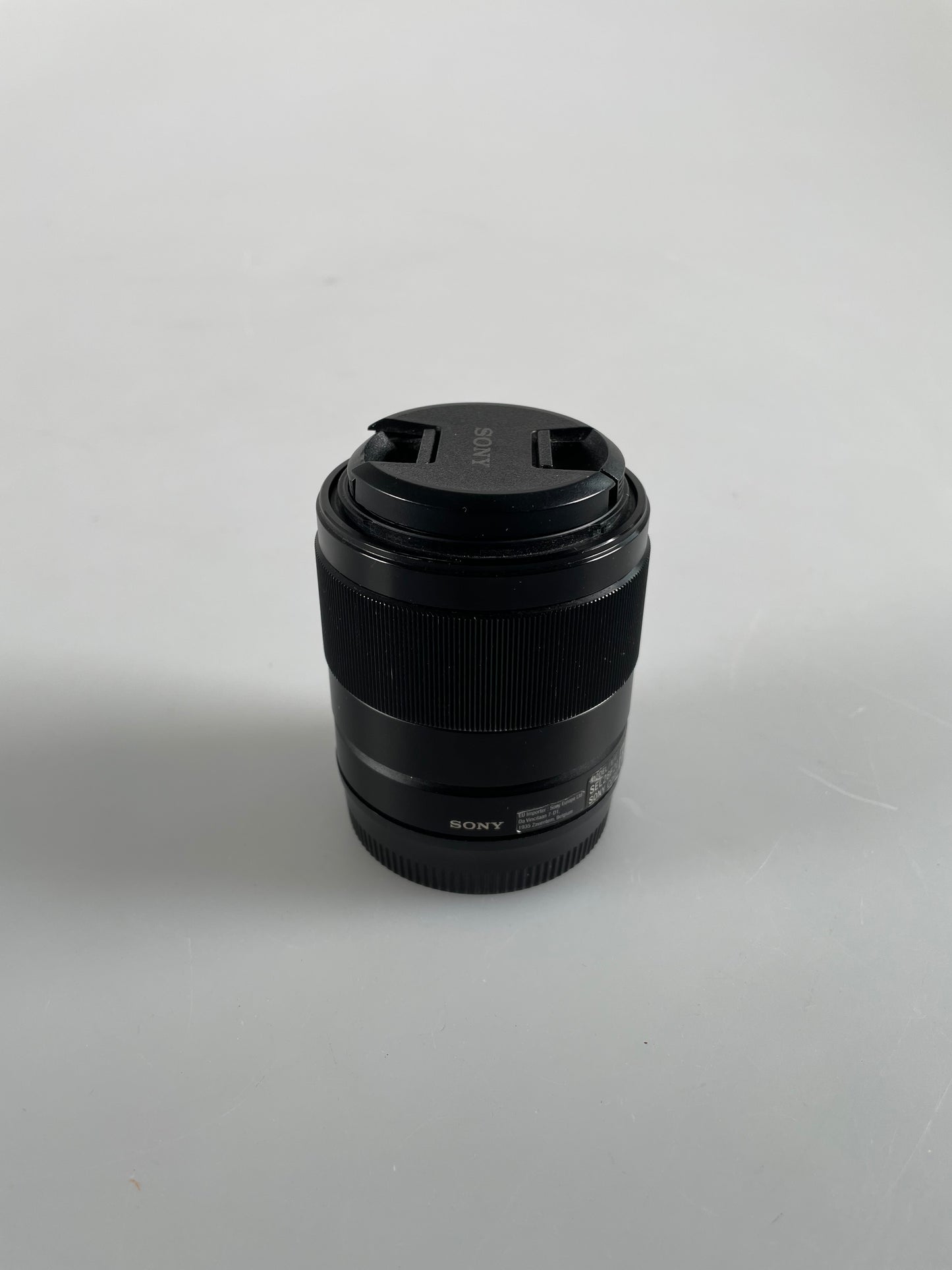 Sony SEL 28mm f/2 FE SEL28F20 Lens for Sony E-Mount