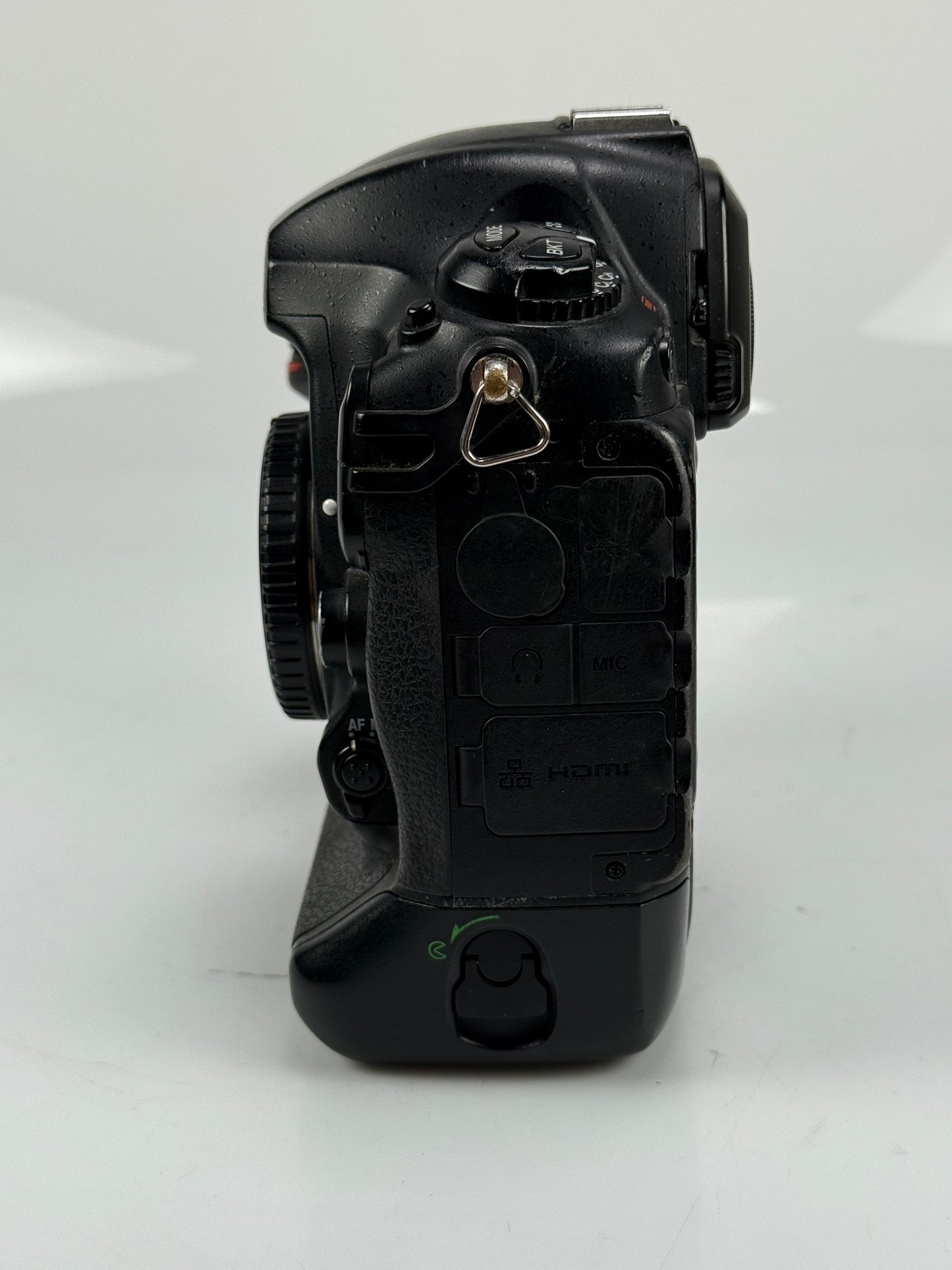 Nikon D5 Digital Camera 20.8MP DSLR Camera Body XQD USA