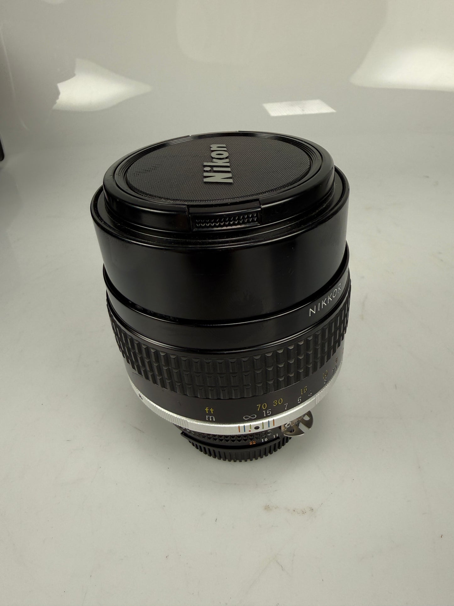 Nikon 105mm f1.8 AIS Telephoto Manual Focus Nikon F Mount Lens Ai-s