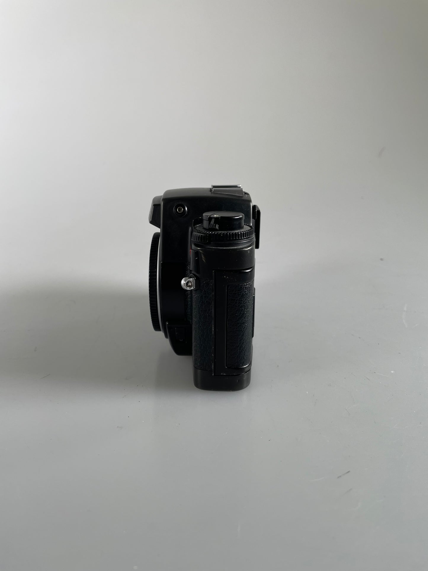 Leica R7 SLR Film Camera Body Black