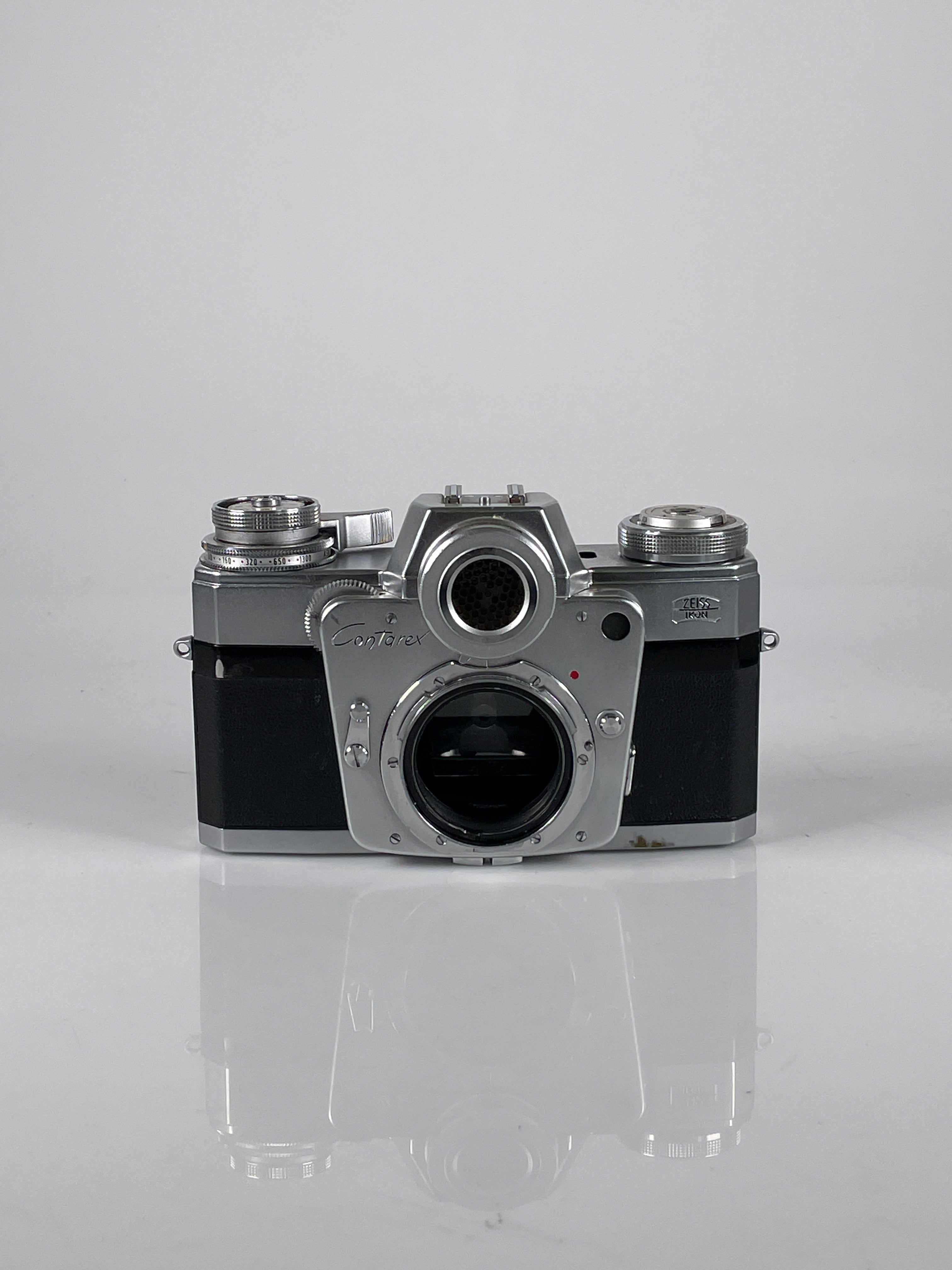 Zeiss Ikon Contarex Bullseye 35mm SLR Film Camera – Cardinal