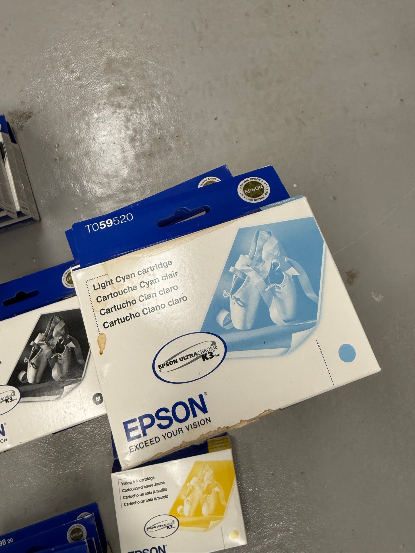 Genuine Epson lot of 96 epson 59 ink cartridges T059 style photo R2400