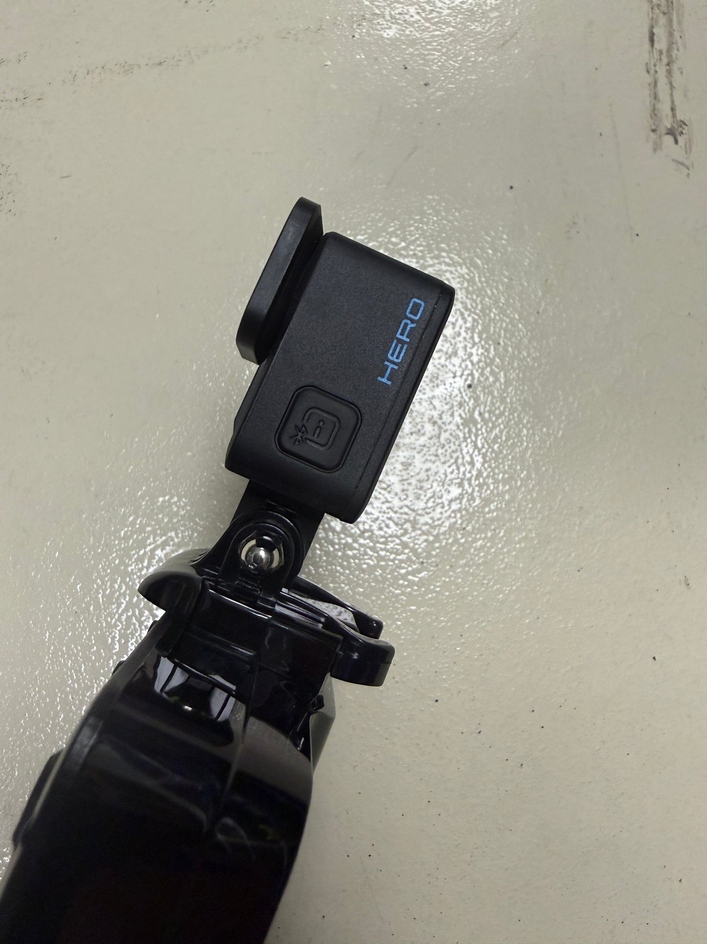GoPro HERO 4K AMFR1 Compact Action Camera 12MP Video Rugged & Waterproof Black w/ suptig charger