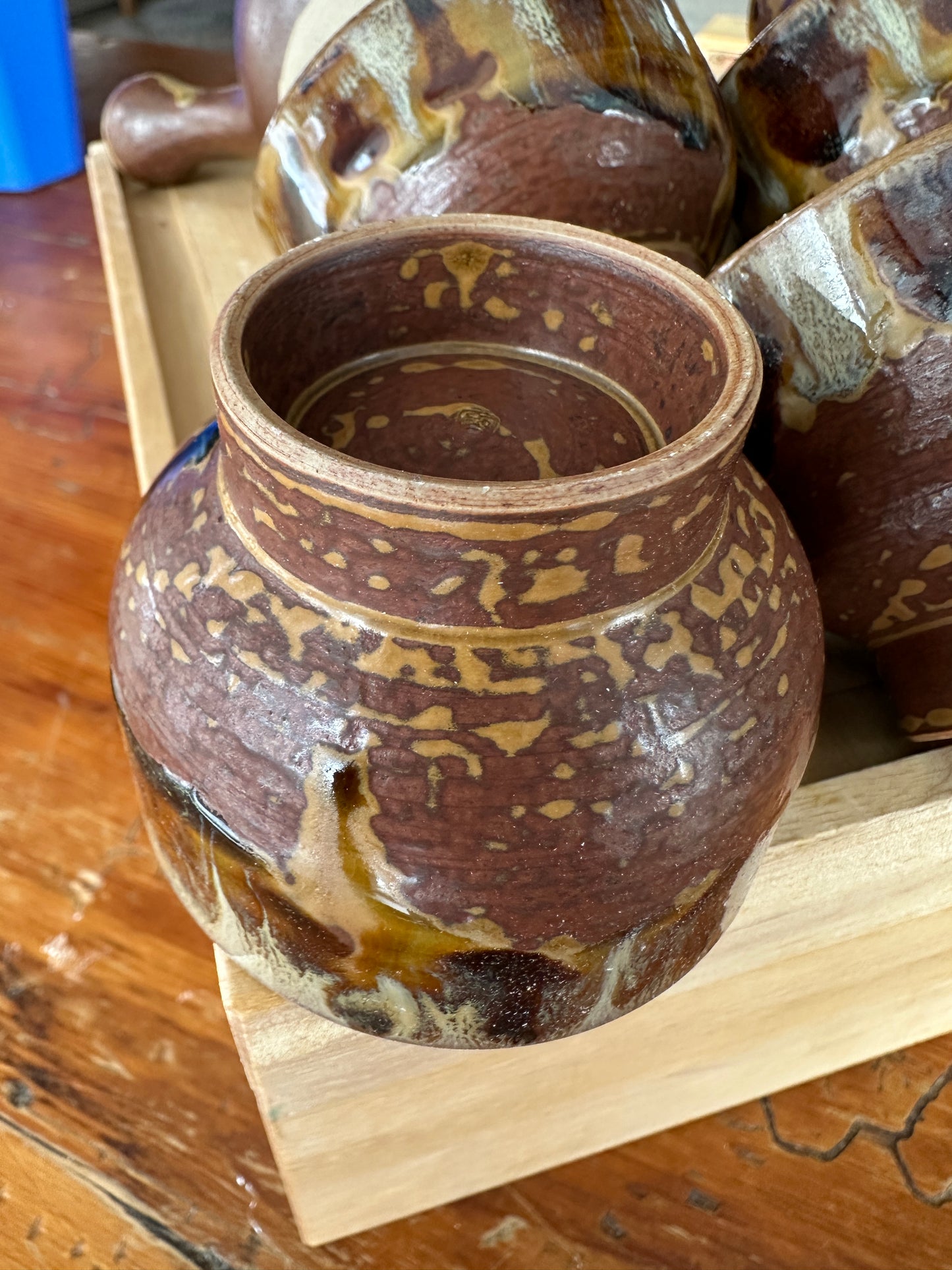 Vintage Takatori Yaki Japanese pottery tea pot and cup set Miraku Kamei