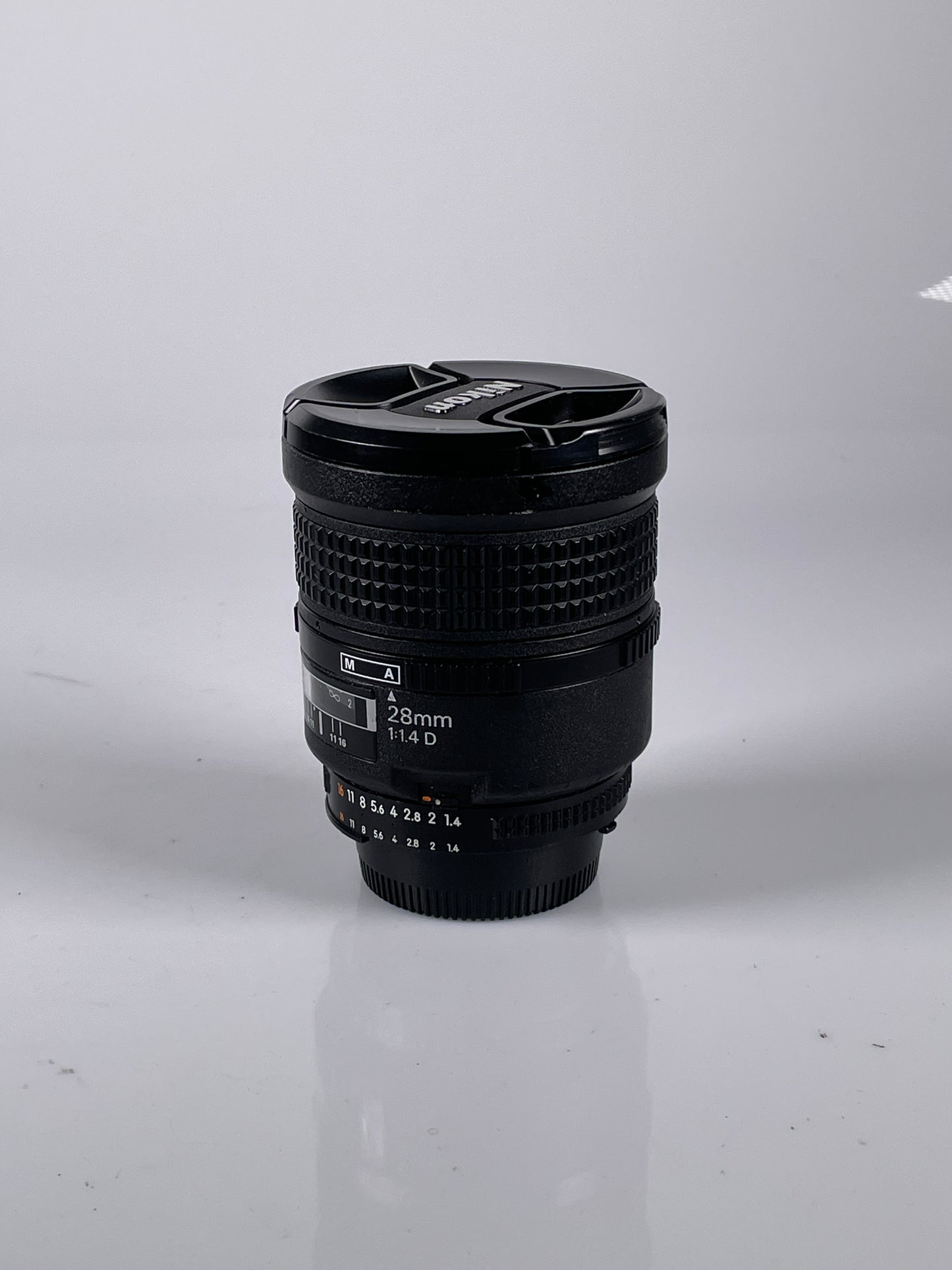 Nikon Nikkor AF 28mm f1.4 D Lens