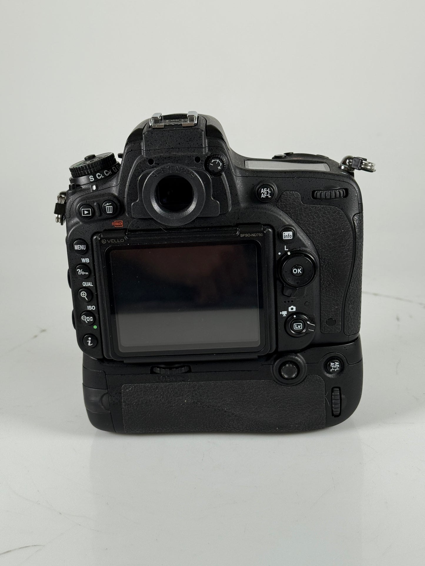 Nikon D750 24.3MP FX Digital Camera Body with grip