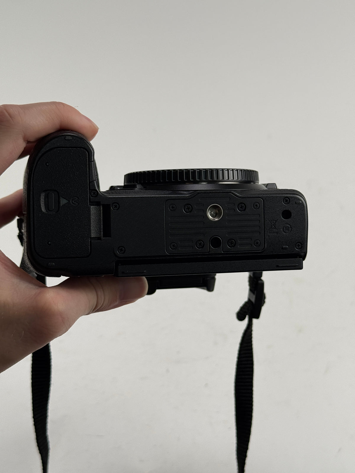 Nikon Z6 mirrorless digital camera body