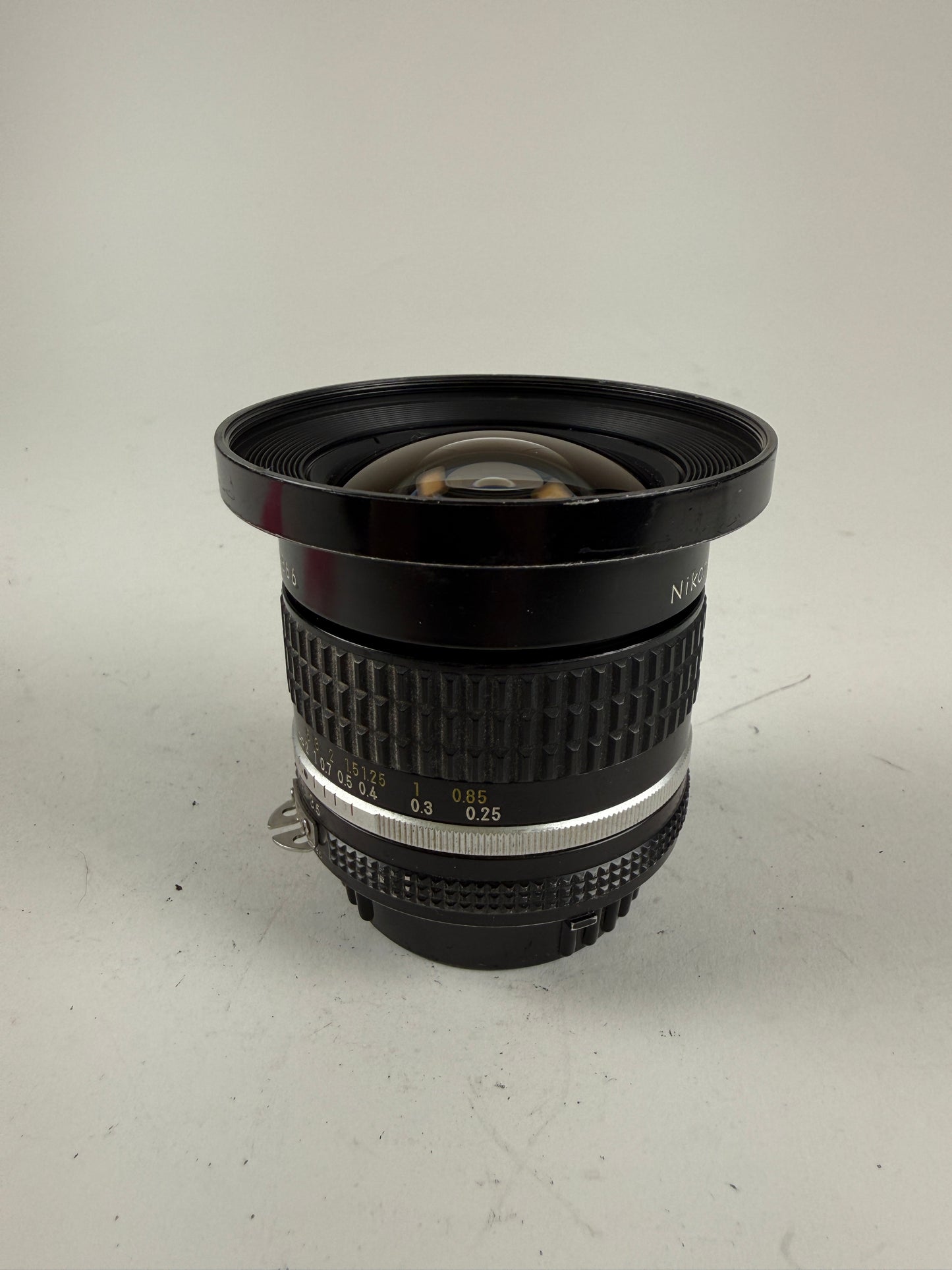 Nikon Ai-s Nikkor 18mm f3.5 MF Ultra Wide Lens Ais