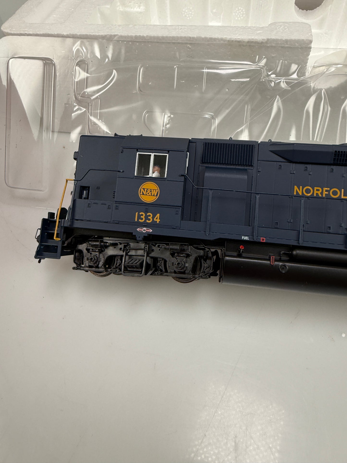 Atlas DCC System 8944 HO GP-40 High Nose Norfolk Western - 1334 Locomotive