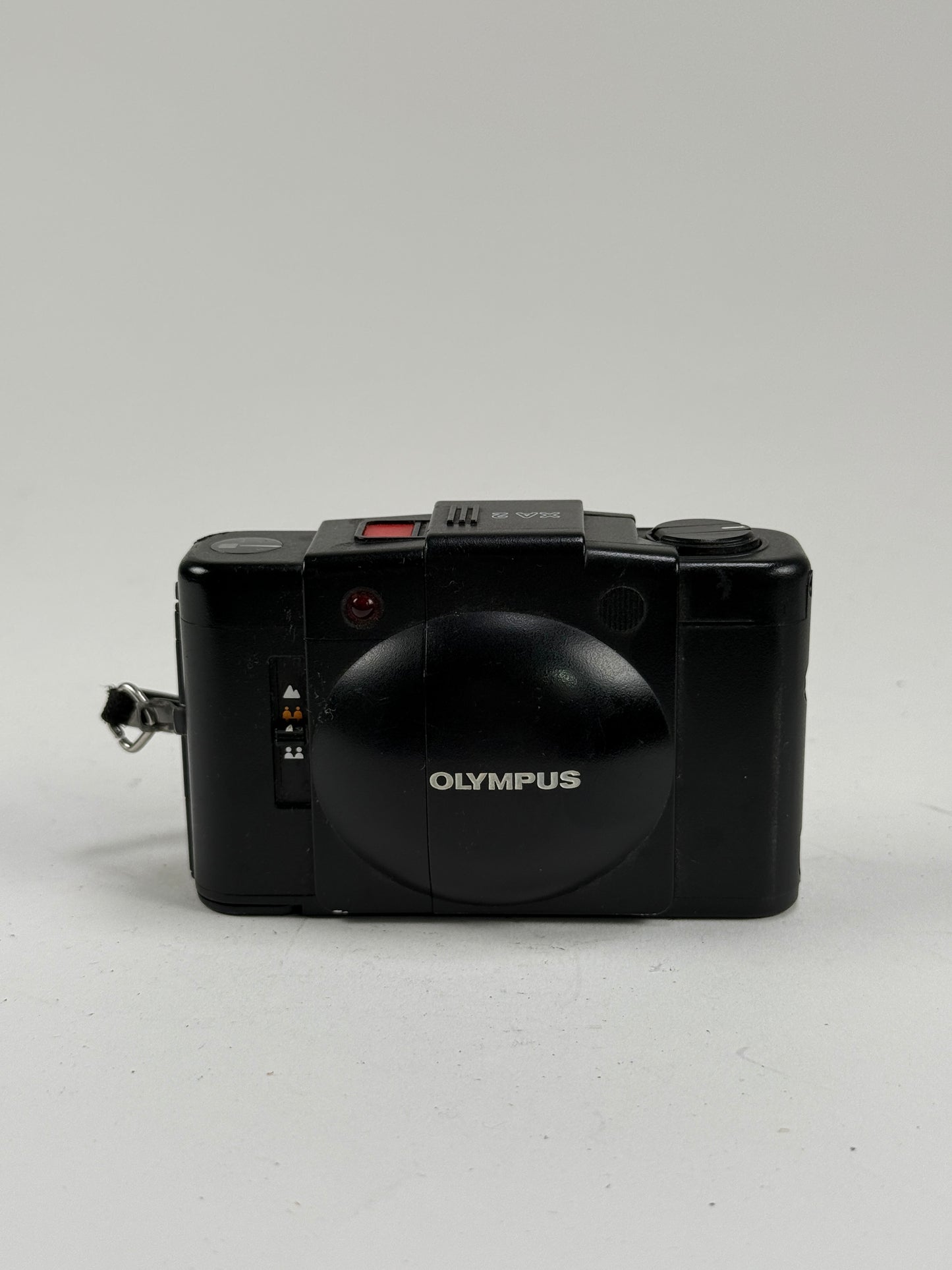 Olympus XA2 35mm Rangefinder Camera 35mm f3.5