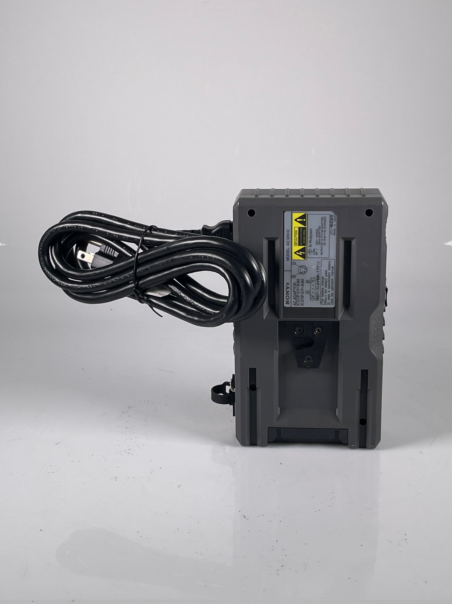 Sony AC-DN10 AC Adaptor Battery Charger/ V-mount