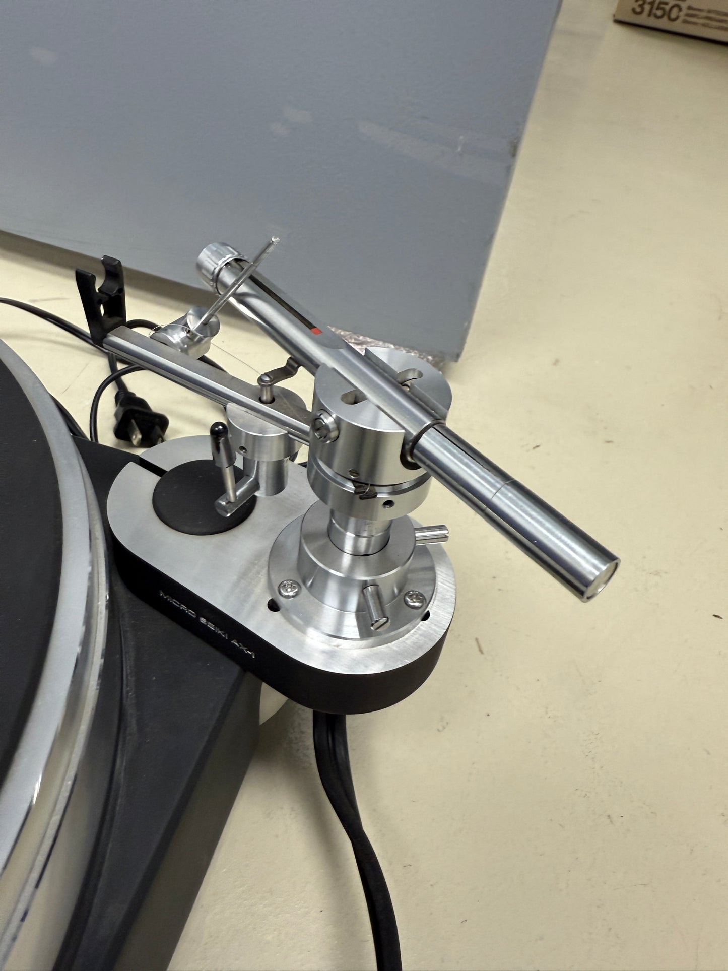 Micro Seiki 1500 series turntable RY-1500 motor, RX-1500, TA-1 arm