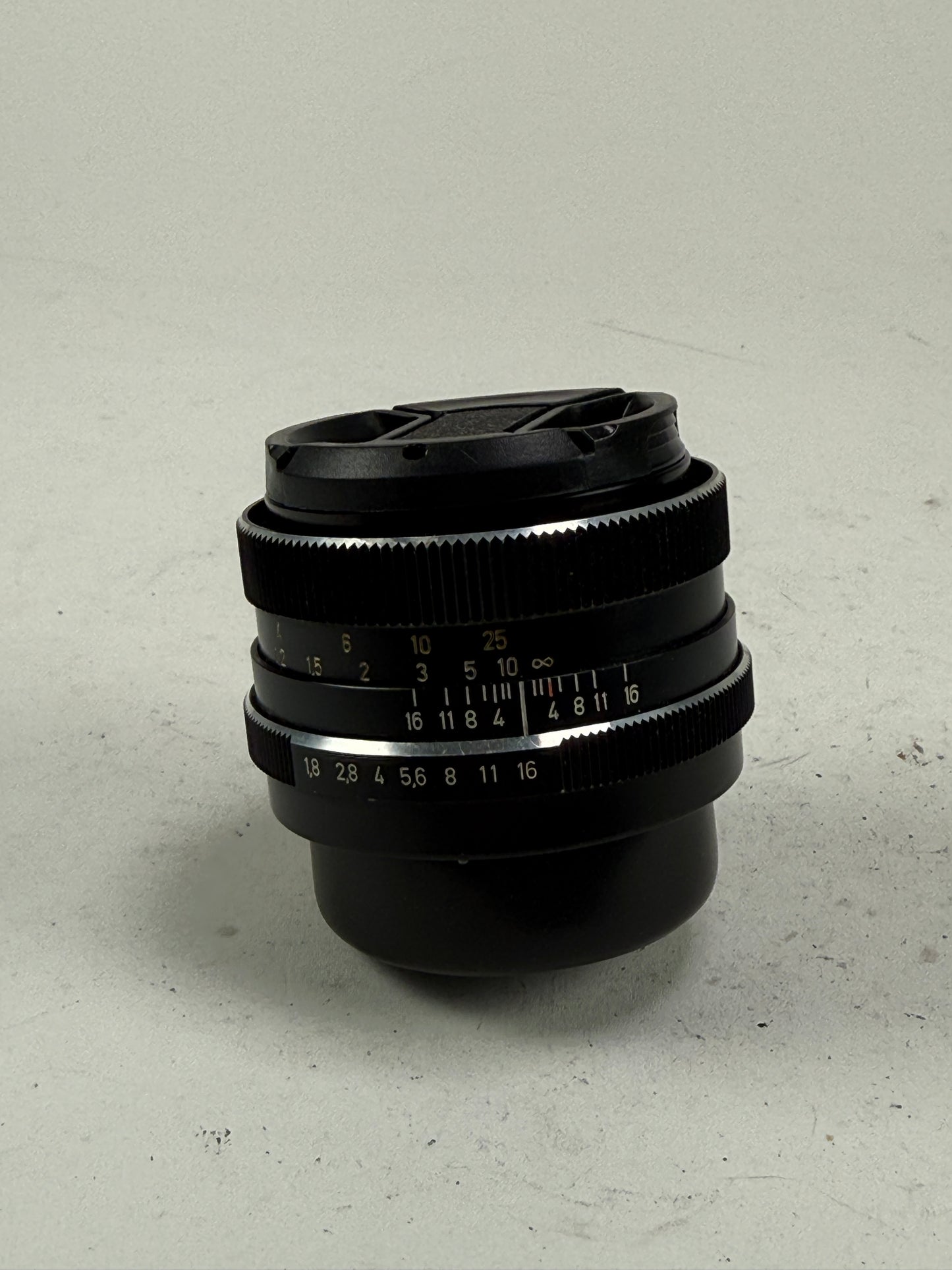 Voigtlander Color-Ultron 50mm f1.8 Rollei QBM Mount lens