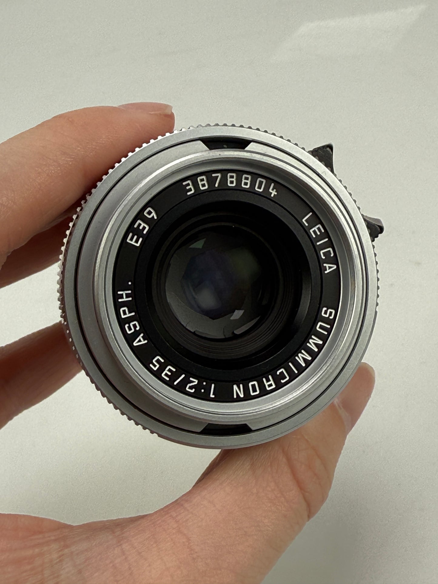 Leica Summicron 35mm f2 ASPH LTM Chrome Silver screw mount lens