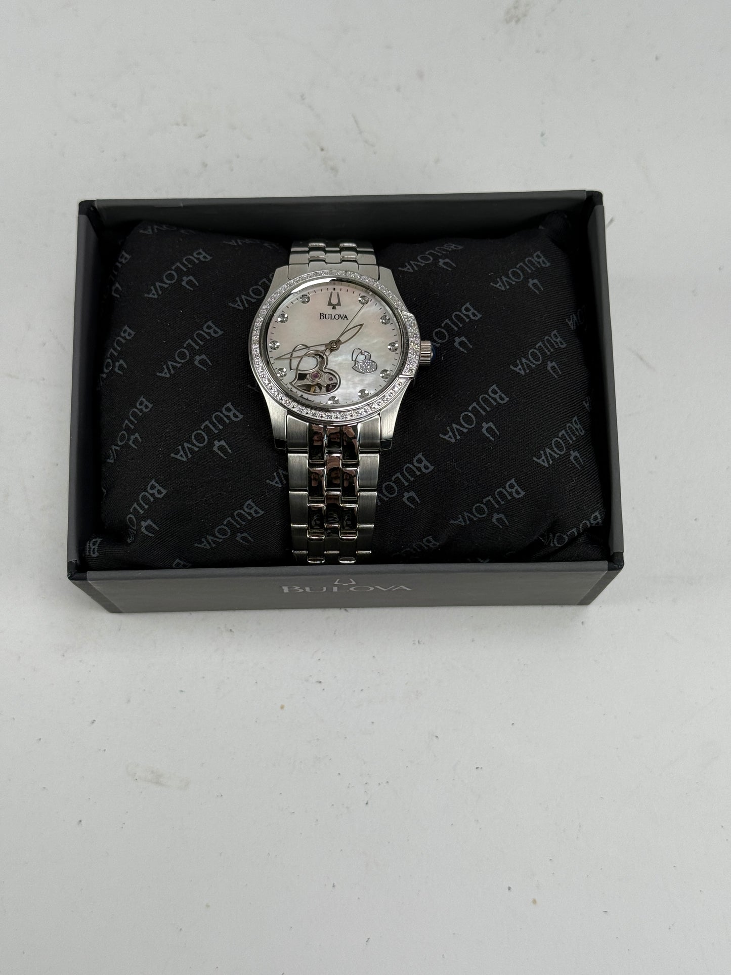 Bulova Ladies Skeleton Open Heart Mother of Pearl 44 Diamond Watch 21 Jewels NOS