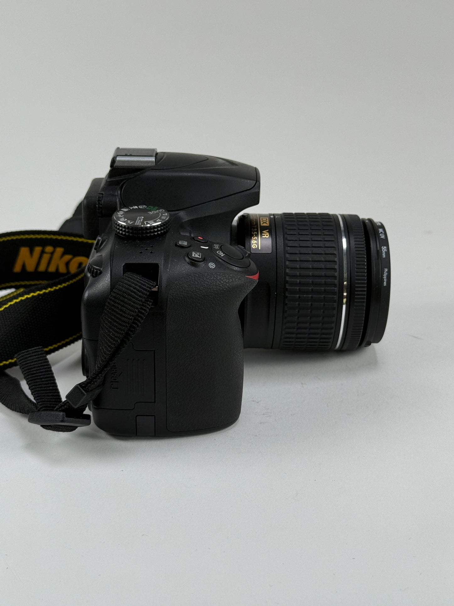 Nikon D3400 24.2MP DSLR Camera (Kit w/ AF-P VR DX 18-55mm Lens)