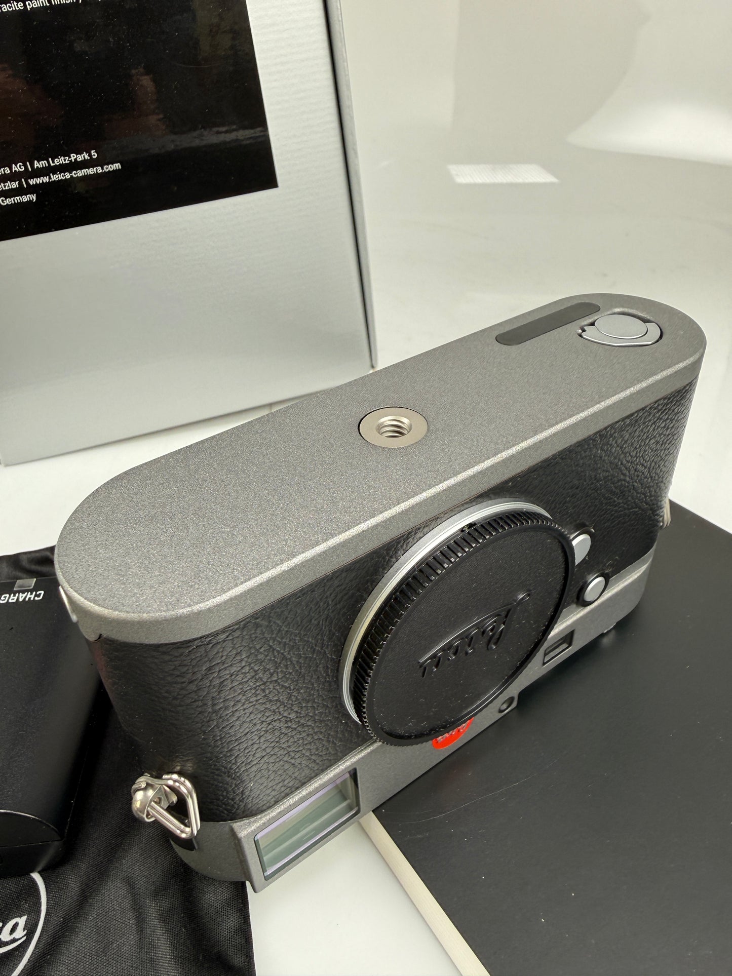 Leica M-E (Typ 240) 24MP Digital Rangefinder Camera Anthracite RARE