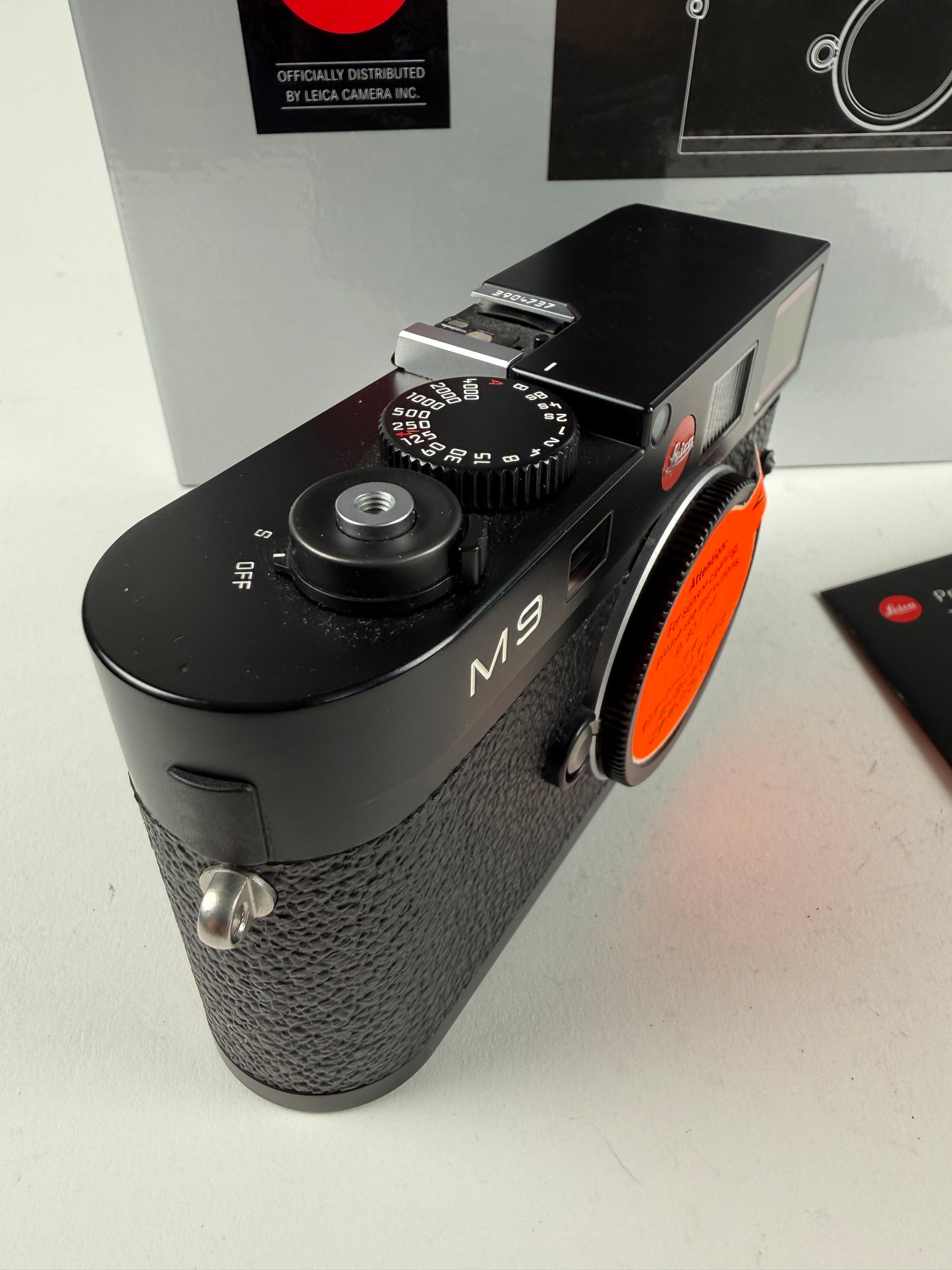 Leica M9 18.0MP Digital Rangefinder Camera Black Paint 10704