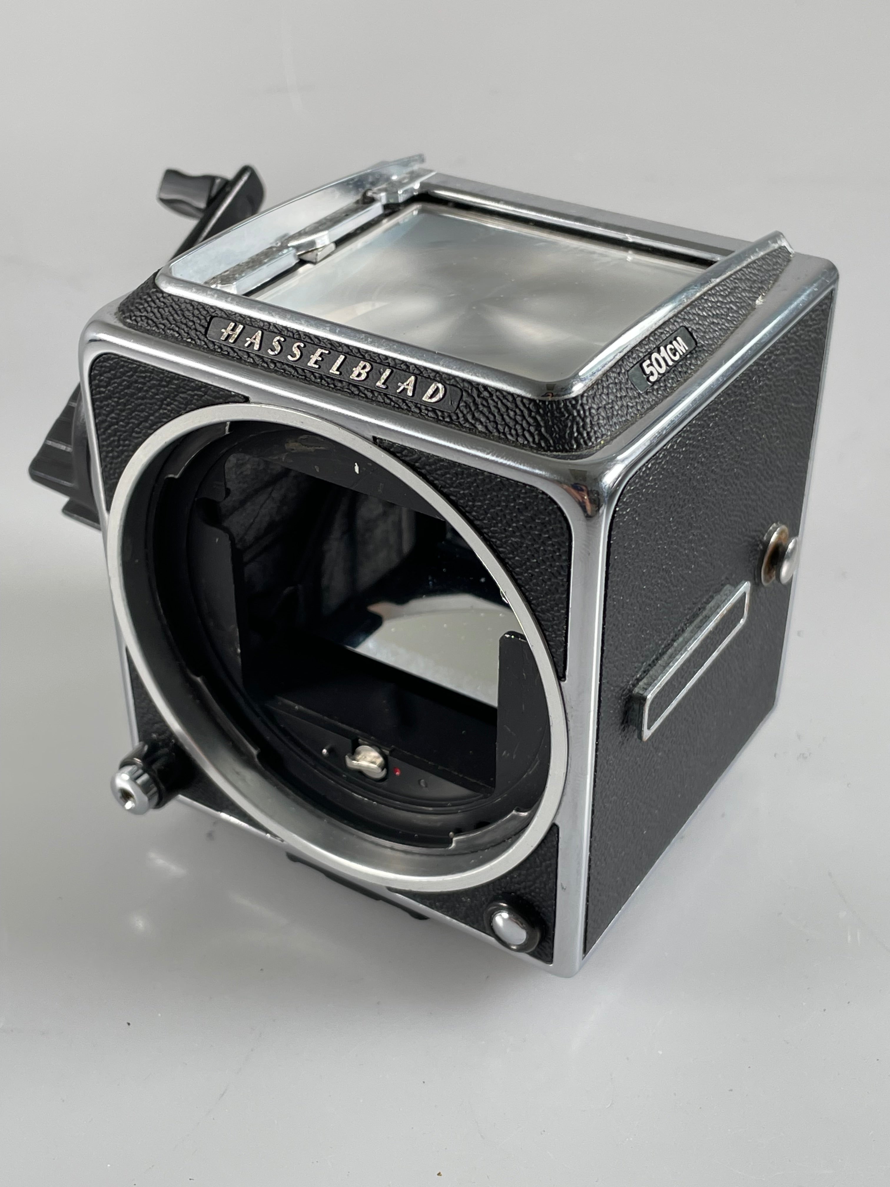 Hasselblad 501CM Medium Format Film Camera Body chrome, acute focusing –  Cardinal Camera Used