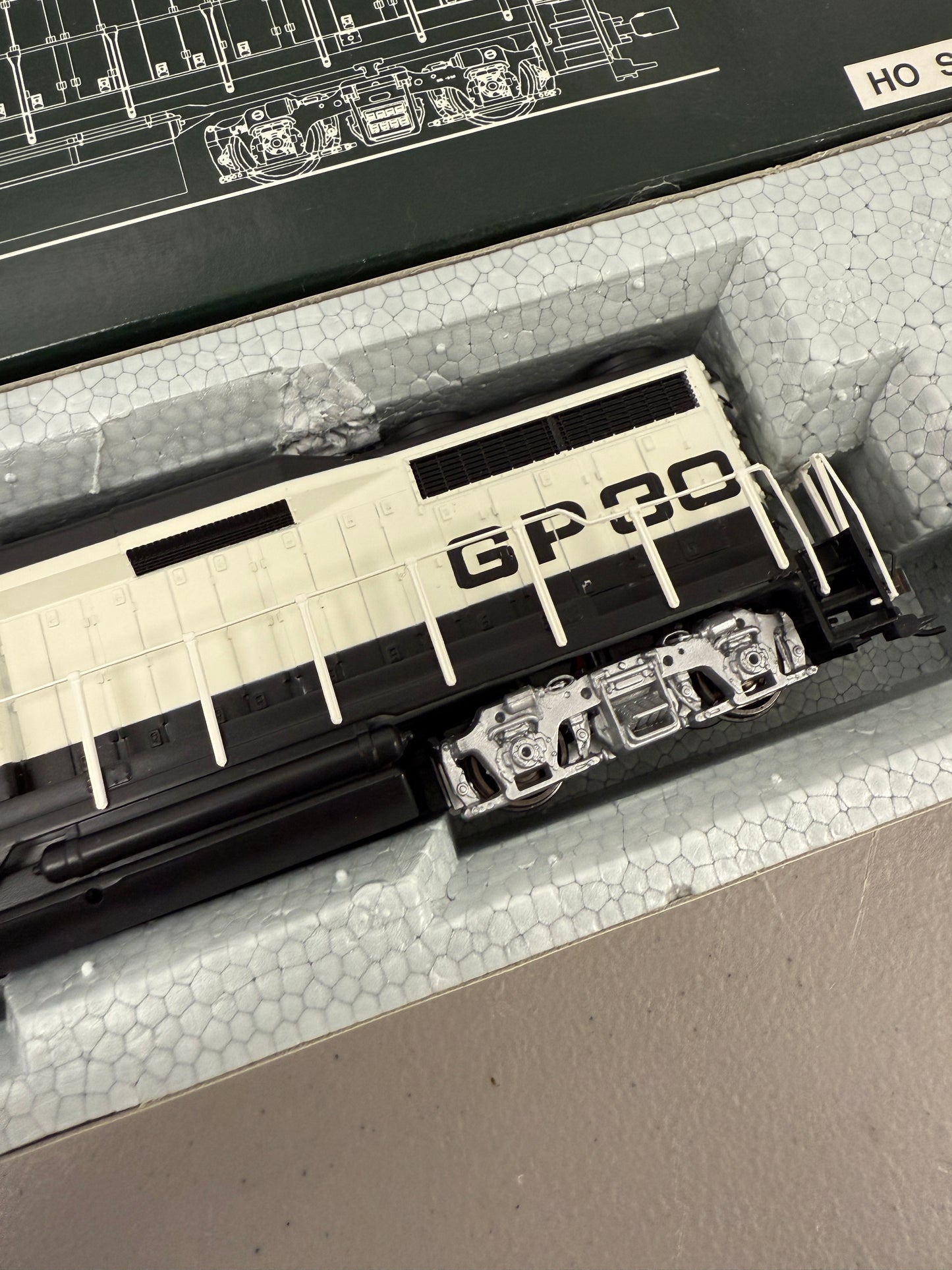 Kato EMD GP30 EMD GM 1965 Demo Custom By Southern Tier Modelworks