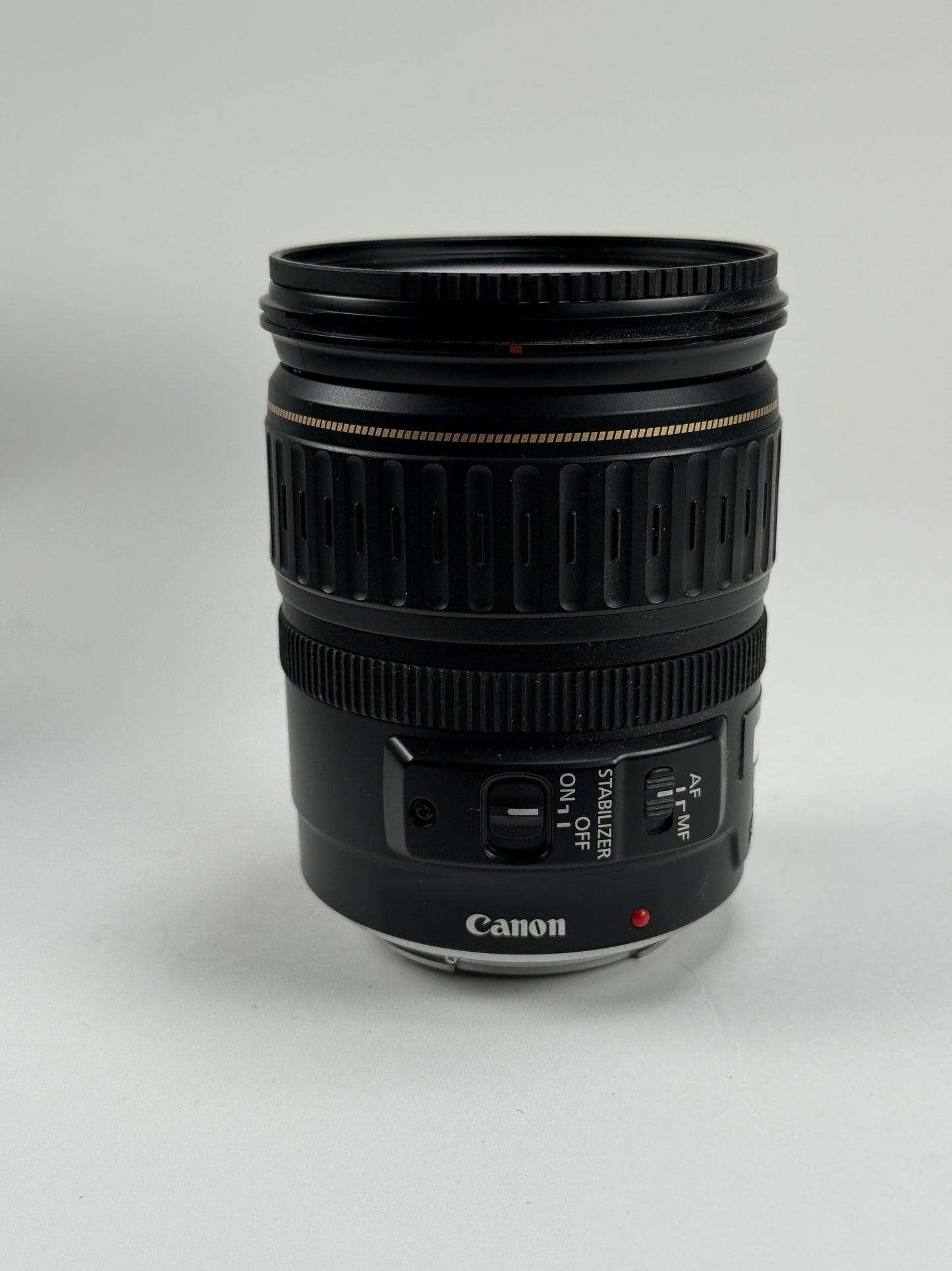 Canon EOS 7D 18MP Digital SLR Camera kit w/ 18-135mm IS lens