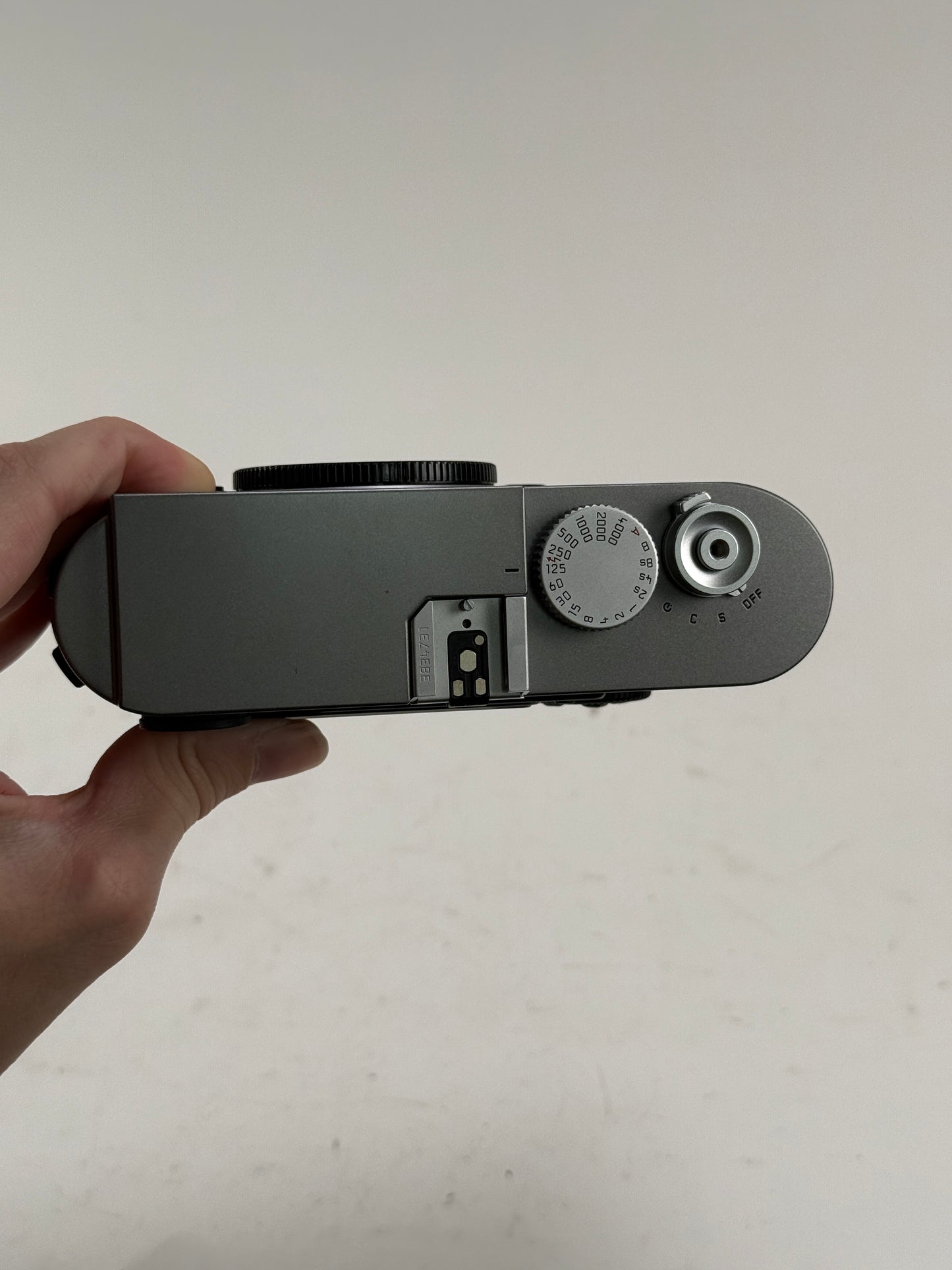 Leica M9 18.0MP Digital Rangefinder Camera Silver Grey
