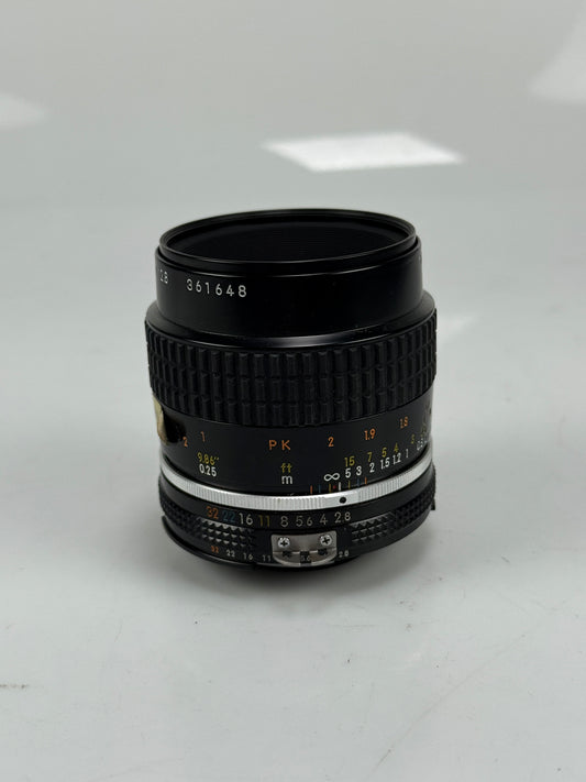 Nikon Nikkor AIS 55mm f2.8 Micro Lens