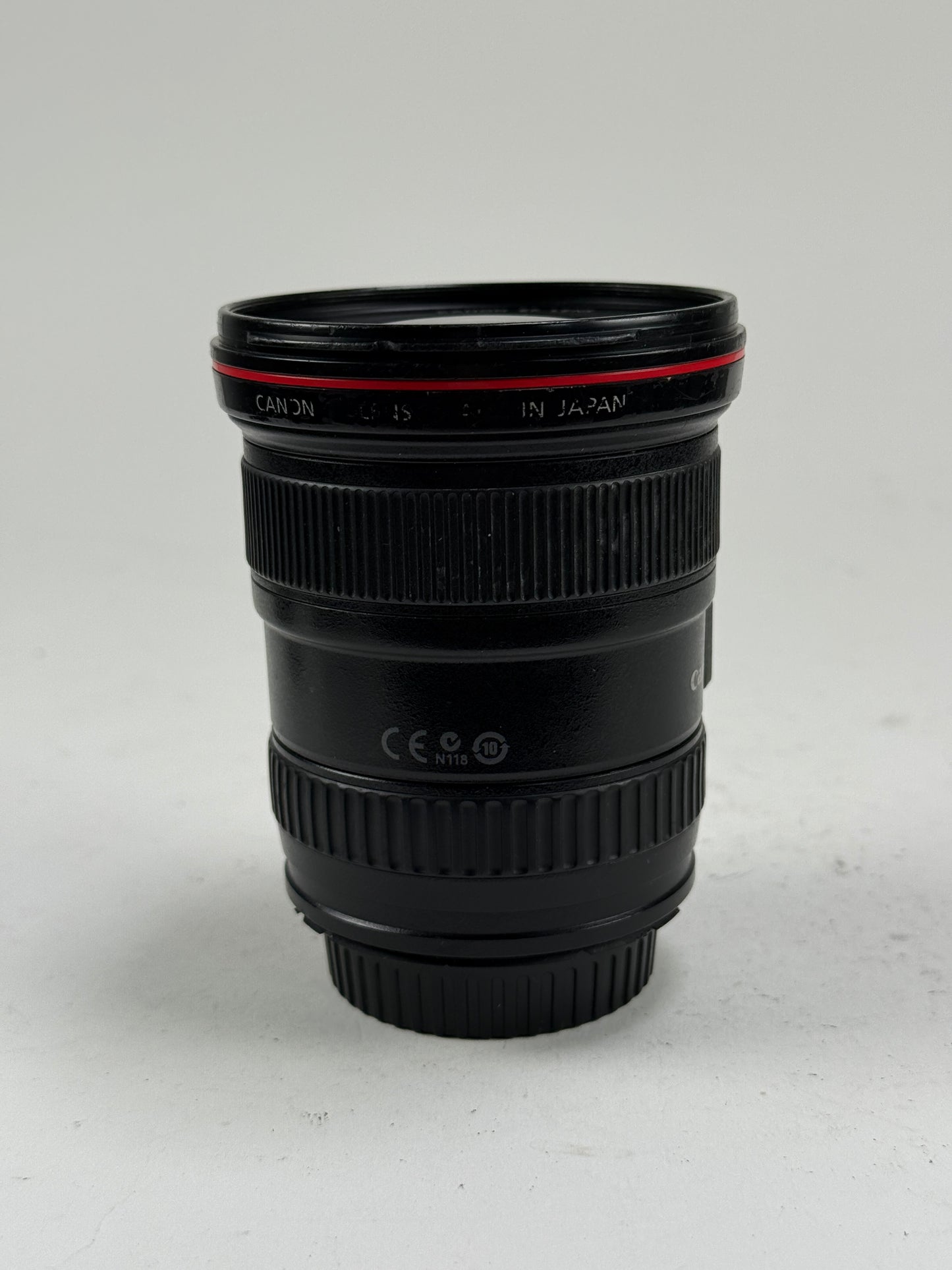 Canon EF 17-40mm f4 L USM Zoom lens